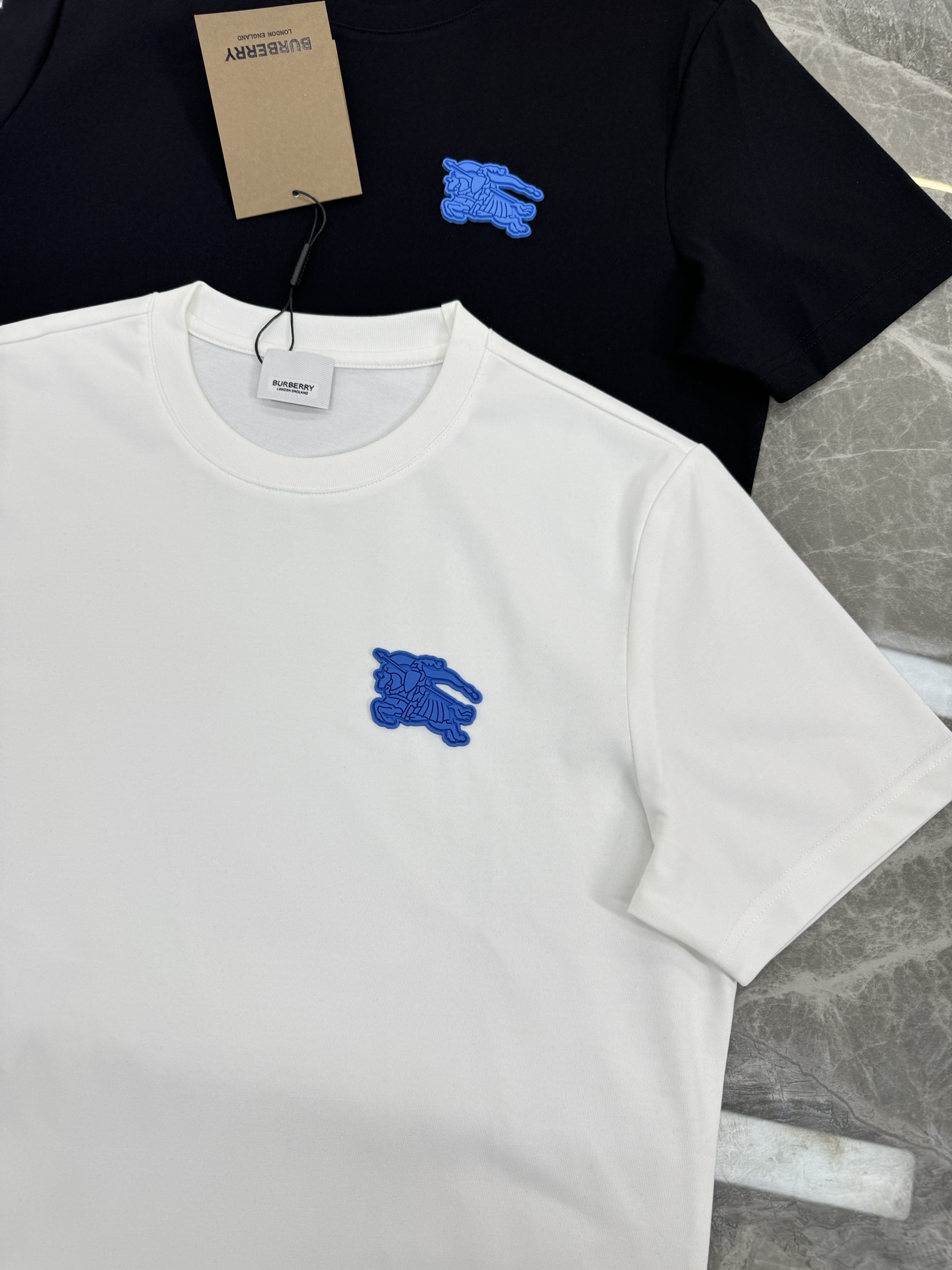 BBR*巴宝莉经典圆领T恤.战马造型简单基础款！优秀品质和当代流行元素搭配.前胸立体3D硅胶质感LOGO