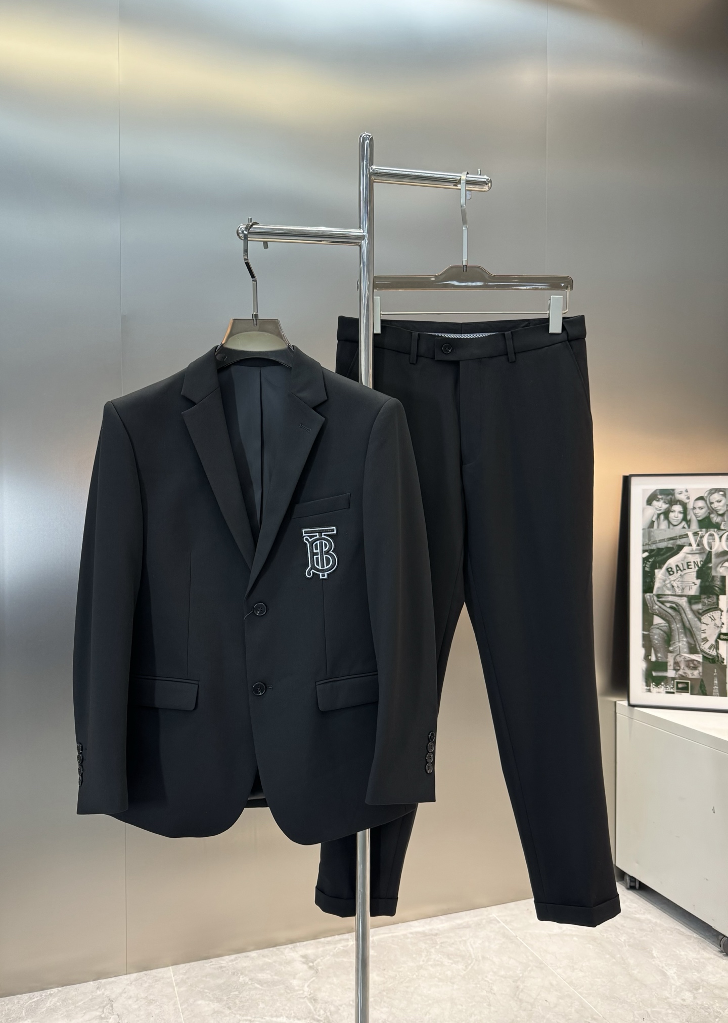 BBR*巴宝莉新款男士商务套西！超高端顶尖一线成衣手工系列，西装领域里的佼佼者，世界公认的顶级面料和工艺