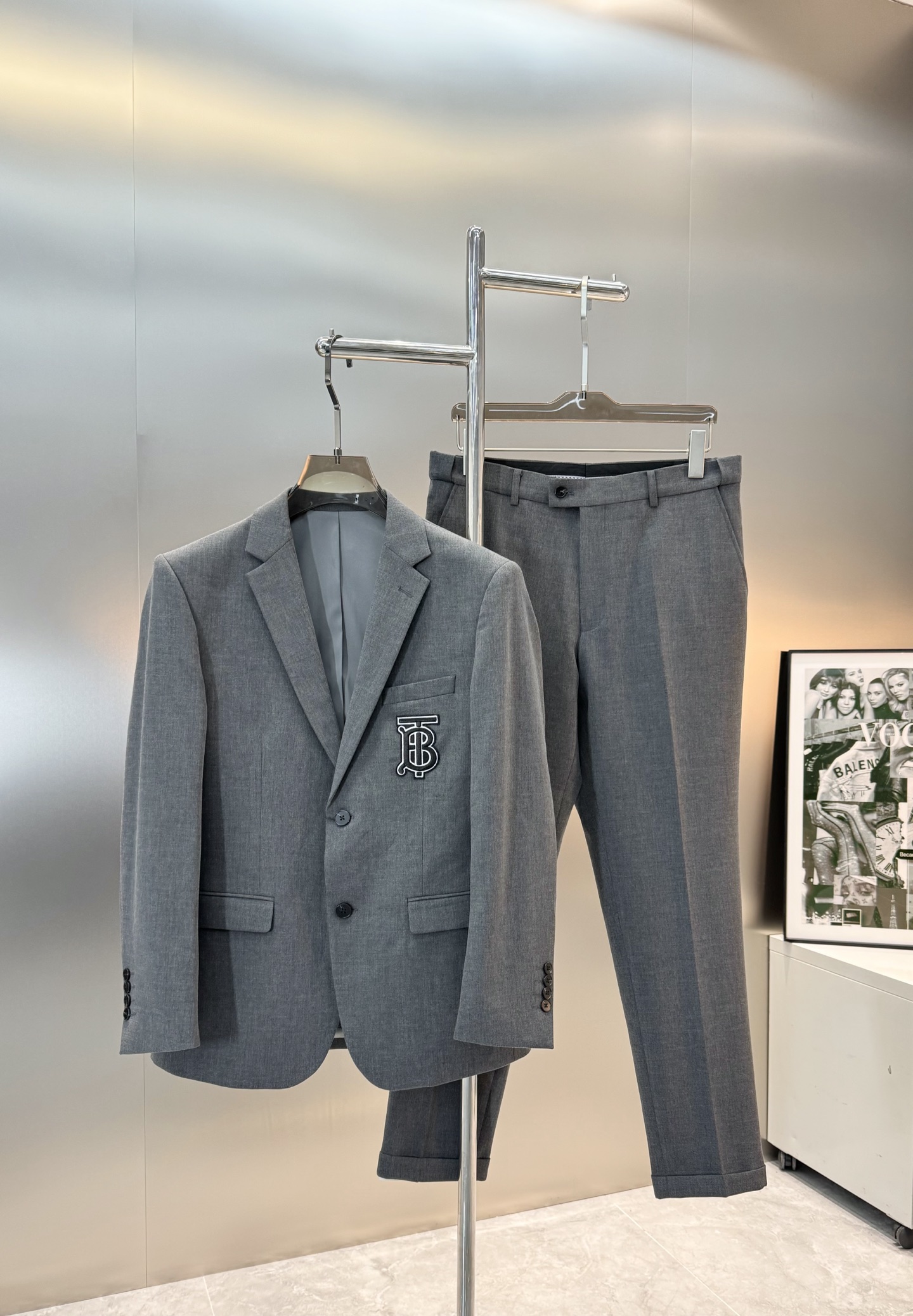 BBR*巴宝莉新款男士商务套西！超高端顶尖一线成衣手工系列，西装领域里的佼佼者，世界公认的顶级面料和工艺