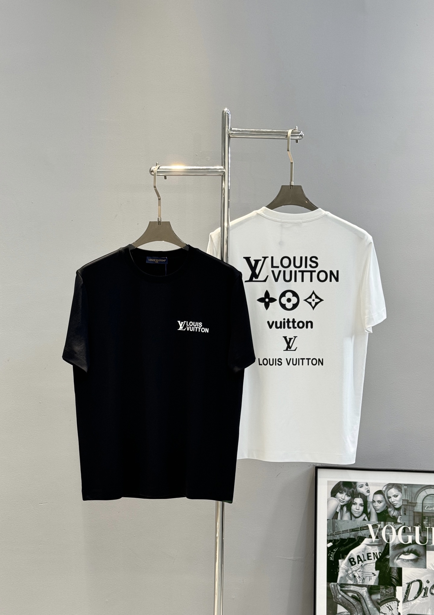 驴牌*2026s新品丝光棉短袖T恤，胸前品牌logol立体烫画工艺.后背大面积品牌标识丰富多彩.时尚百搭