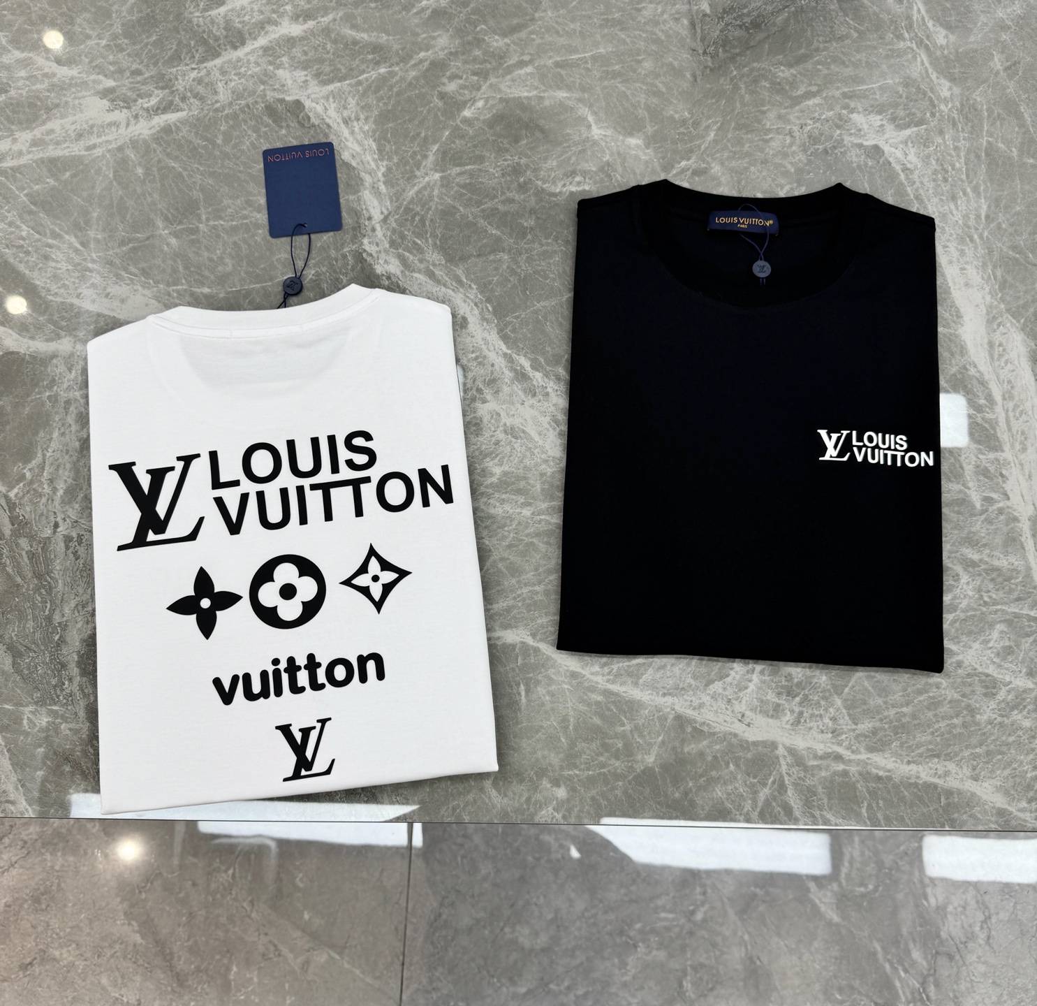 驴牌*2026s新品丝光棉短袖T恤，胸前品牌logol立体烫画工艺.后背大面积品牌标识丰富多彩.时尚百搭