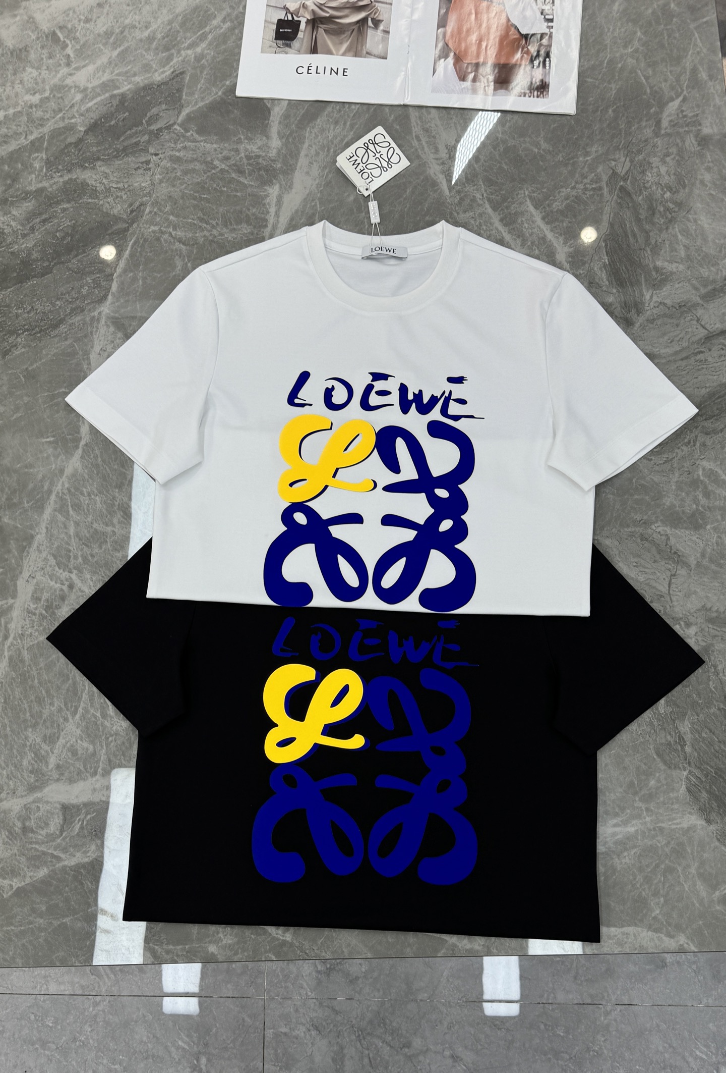 LOEW*E罗意*威26s新款丝光棉圆领短袖.品牌标志性产物.3D立体色彩系烫画.搭配LOGO标识.讨巧
