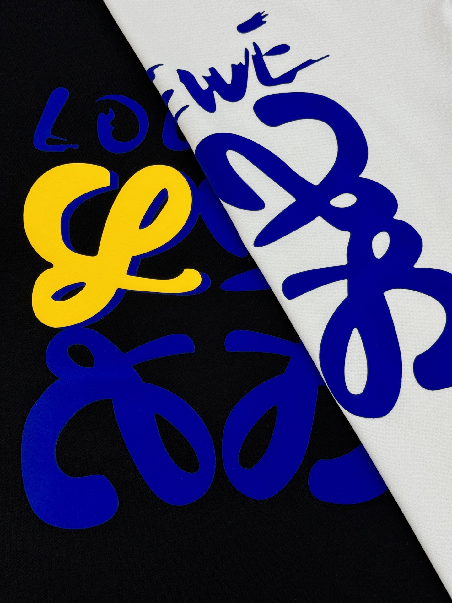 LOEW*E罗意*威26s新款丝光棉圆领短袖.品牌标志性产物.3D立体色彩系烫画.搭配LOGO标识.讨巧