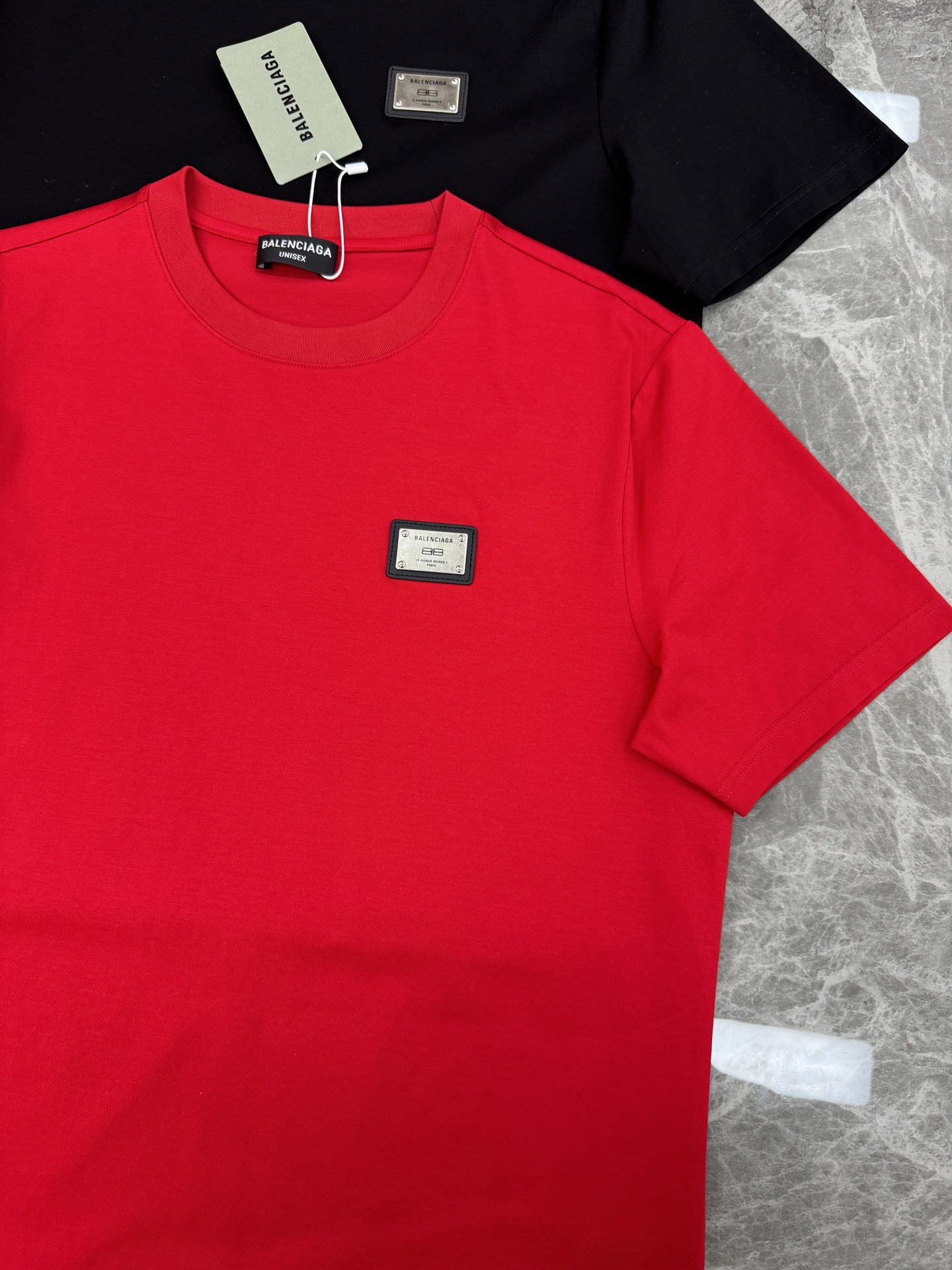 Balenciaga巴黎世家26s新款丝光棉T恤.经典复古金属原版标识.3D立体定制皮标.质感品质呈现.