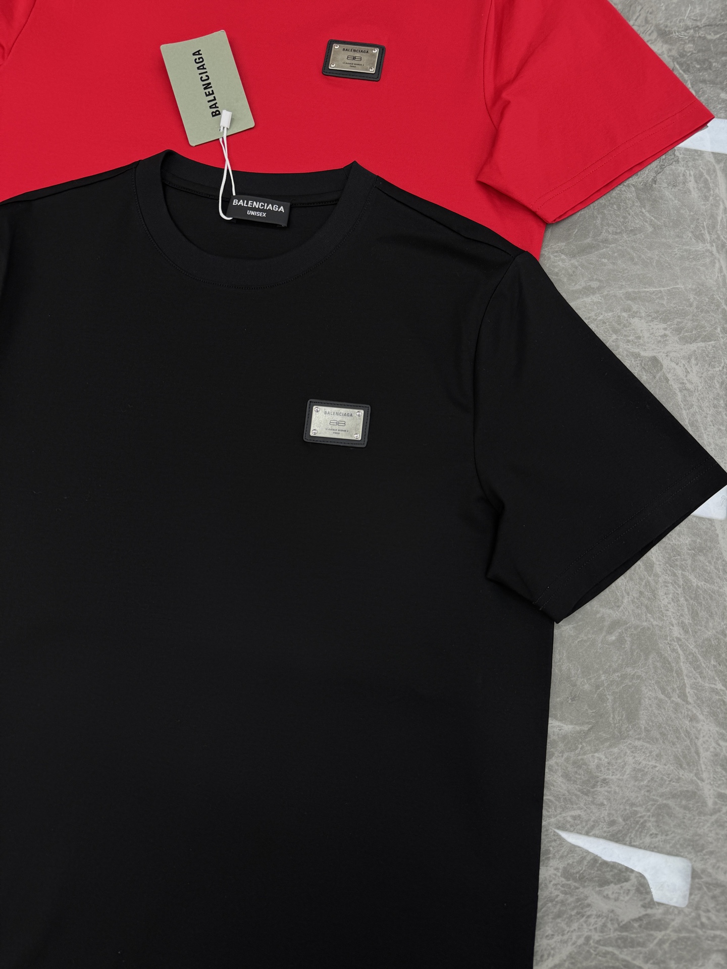Balenciaga巴黎世家26s新款丝光棉T恤.经典复古金属原版标识.3D立体定制皮标.质感品质呈现.
