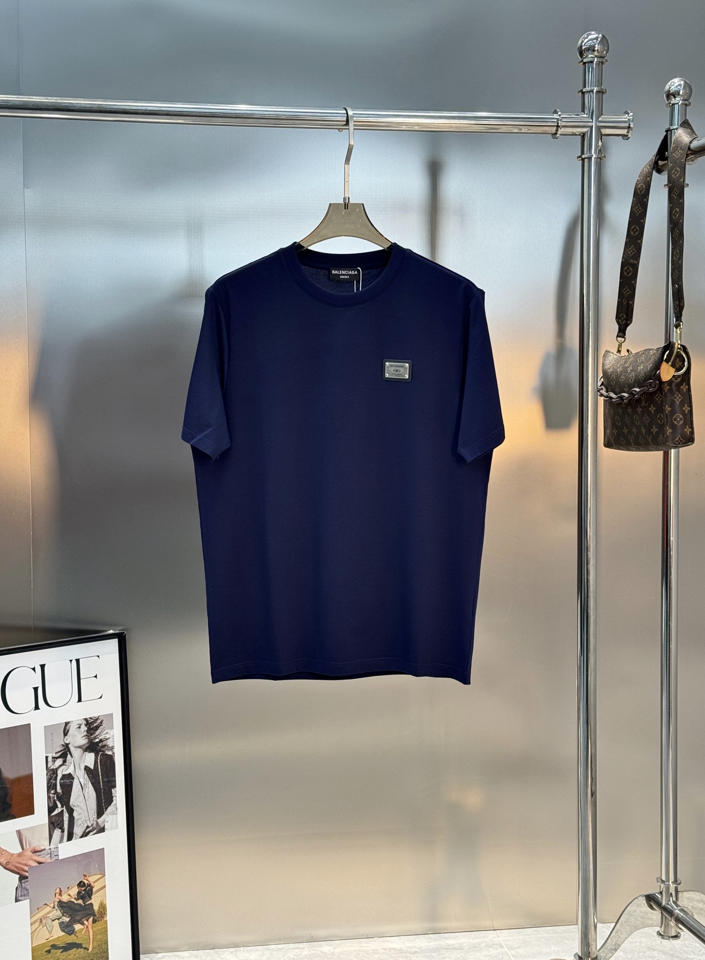 Balenciaga巴黎世家26s新款丝光棉T恤.经典复古金属原版标识.3D立体定制皮标.质感品质呈现.