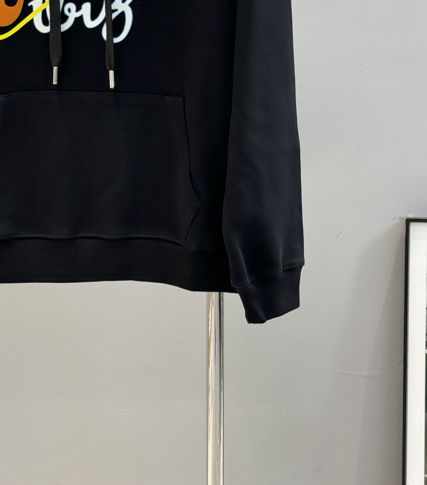 LOEWE罗意威25s新款潮人卫衣.连帽设计.男女同款！经典字母图形烫画视觉冲击力时尚感强！品牌字母图形