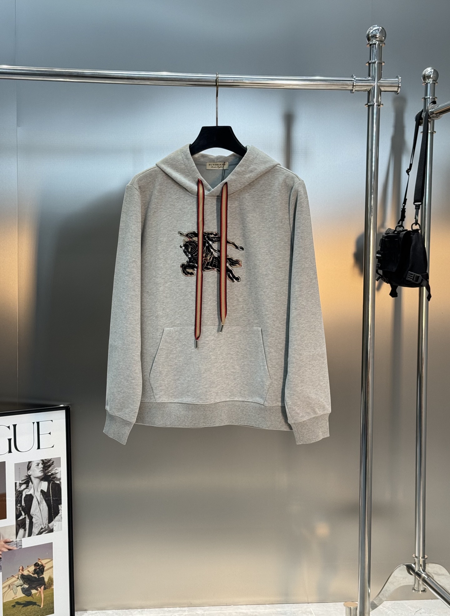 BBR*巴宝莉新款连帽卫衣.25s秋冬原单爆款🔥男女同款！胸口经典战马标识.高温烫画工艺.简单高级.一款