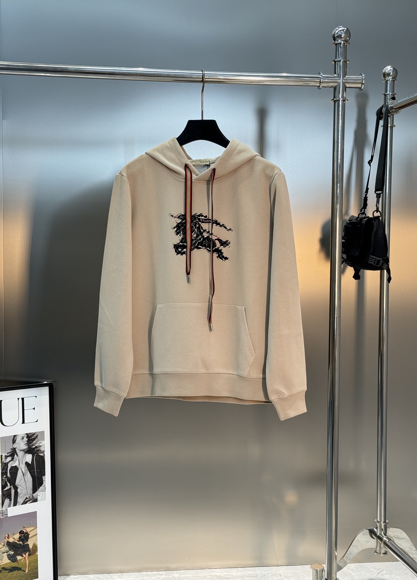 BBR*巴宝莉新款连帽卫衣.25s秋冬原单爆款🔥男女同款！胸口经典战马标识.高温烫画工艺.简单高级.一款