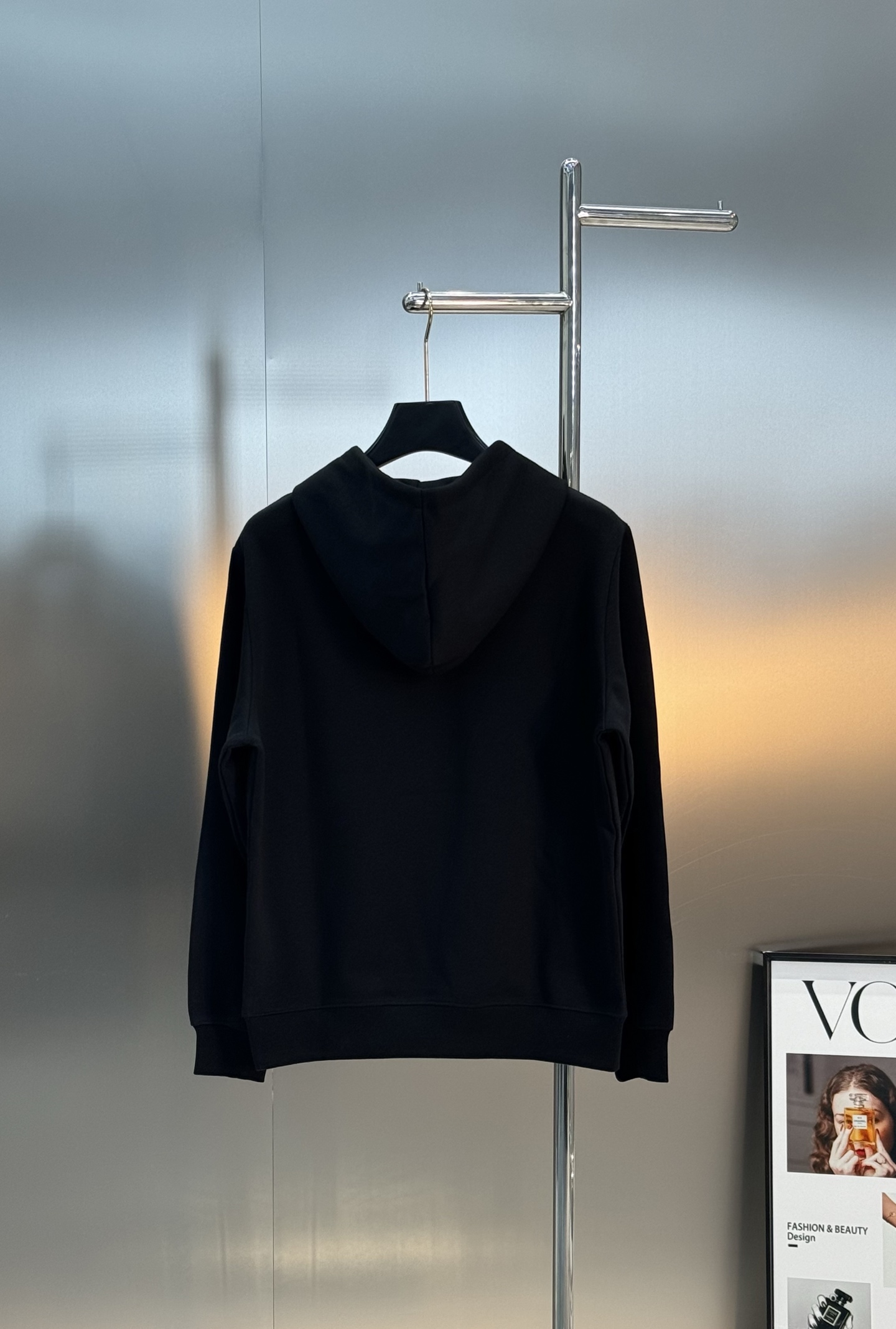 Fend*芬-迪25s秋冬新款连帽卫衣.男女同款～最新立体皮标色彩FF设计.搭配口袋设计.定制380g卫