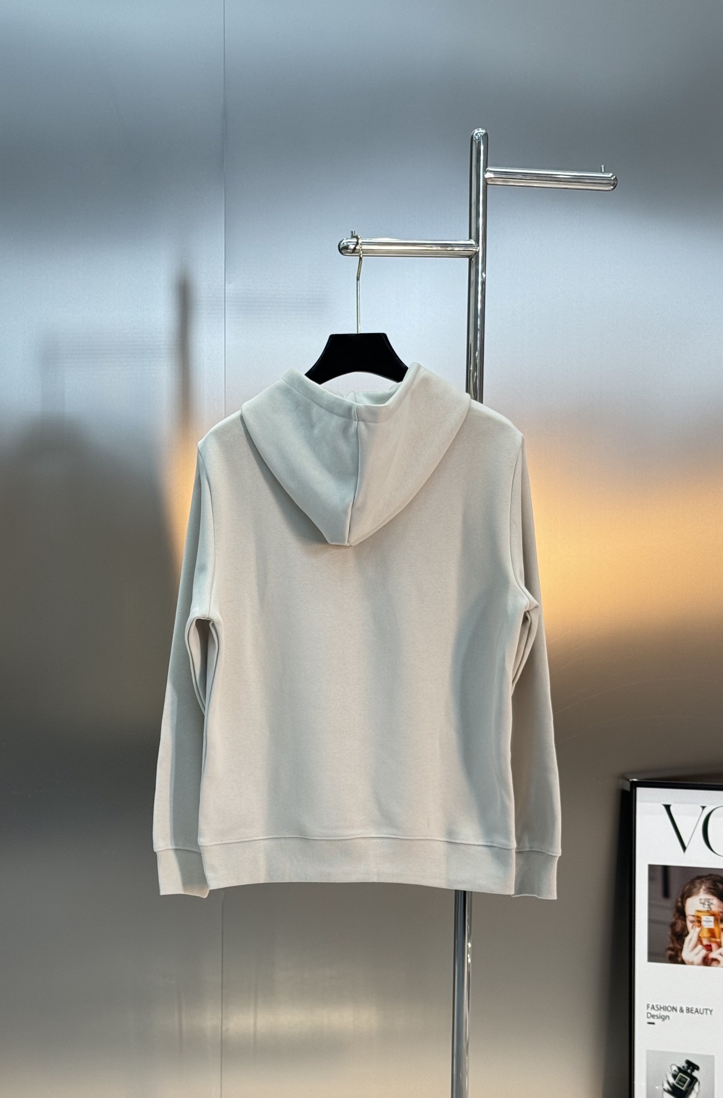 Fend*芬-迪25s秋冬新款连帽卫衣.男女同款～最新立体皮标色彩FF设计.搭配口袋设计.定制380g卫