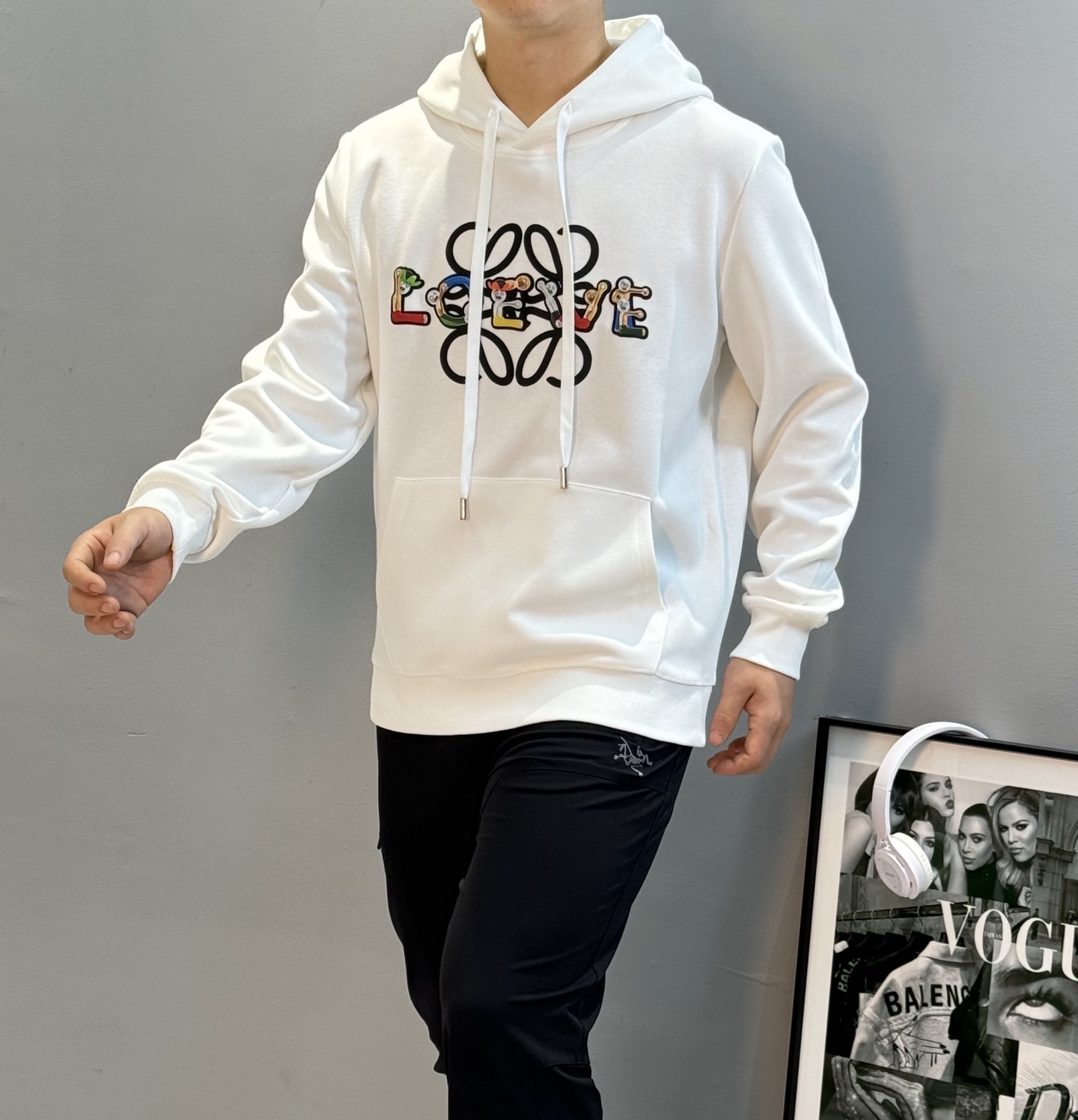 Loew*e罗意威*25s新款连帽卫衣.男女同款！顶级印花logo，帅气时尚，简约百搭款。420g卫衣棉