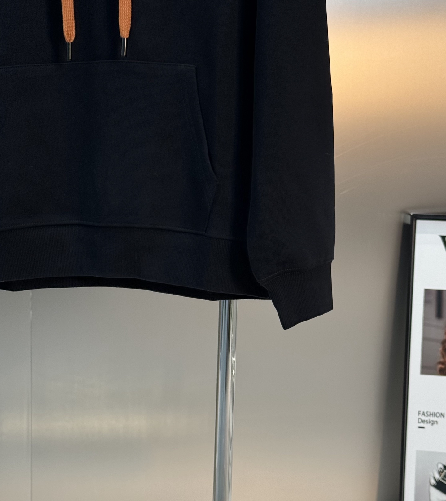 BOTTEGA VENET*宝缇嘉新款潮牌连帽卫衣.25S男女同款！胸前口袋设计.订制皮牌.色彩搭配非常