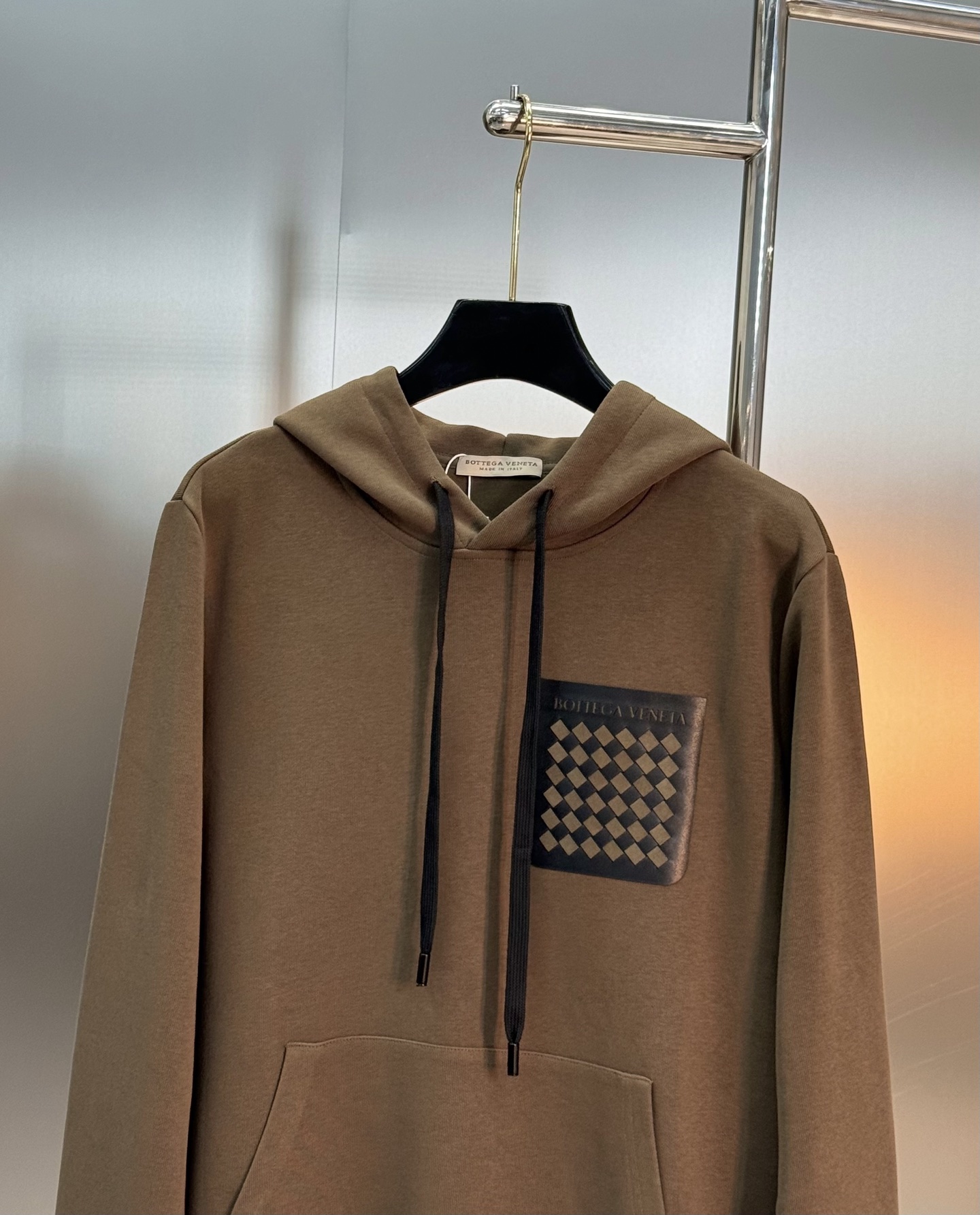 BOTTEGA VENET*宝缇嘉新款潮牌连帽卫衣.25S男女同款！胸前口袋设计.订制皮牌.色彩搭配非常