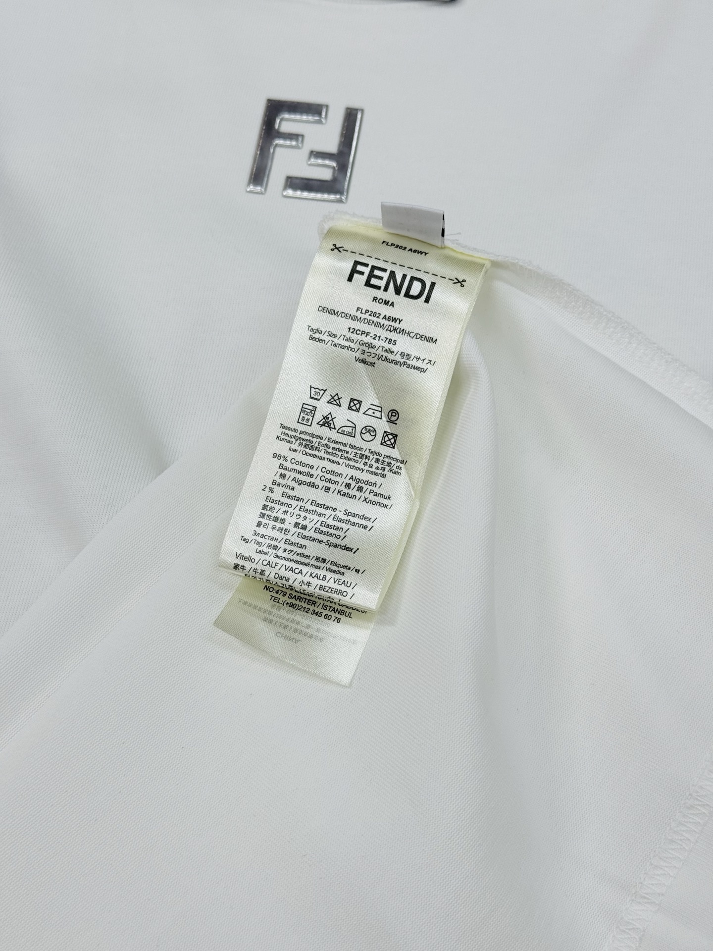 FENDI芬迪新款圆领短袖T恤，FF经典之作.低调彰显出品牌奢华风格.基础款净版推荐！此款短TEE甄选2