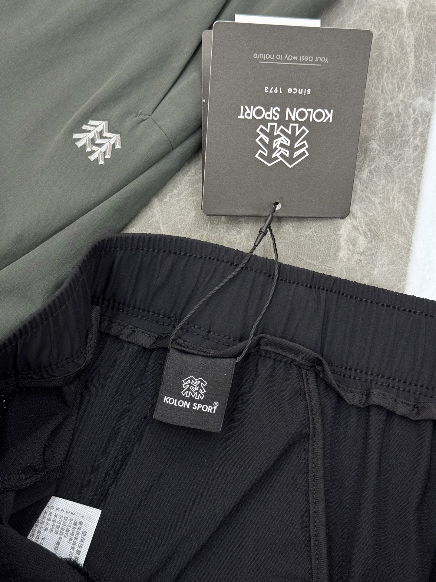 KOLON SPORT可隆26s户外新款夏季速干软壳休闲裤，采用透气速干面料，轻薄舒适，超适合夏天穿! 