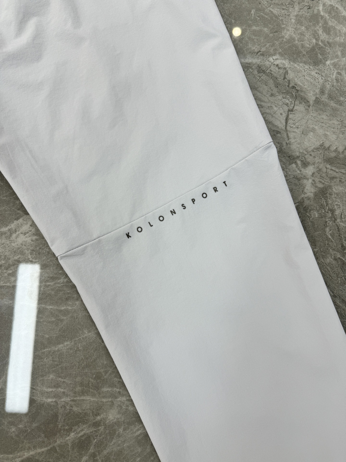 KOLON SPORT可隆26s户外新款夏季速干软壳休闲裤，采用透气速干面料，轻薄舒适，超适合夏天穿! 