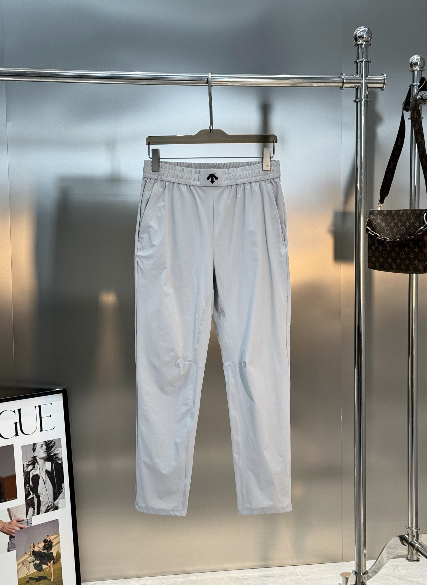 DESCENTE ATHLETIC迪桑特26s新款速干软壳裤.轻薄透气面料，夏天运动或日常都超适合!松紧