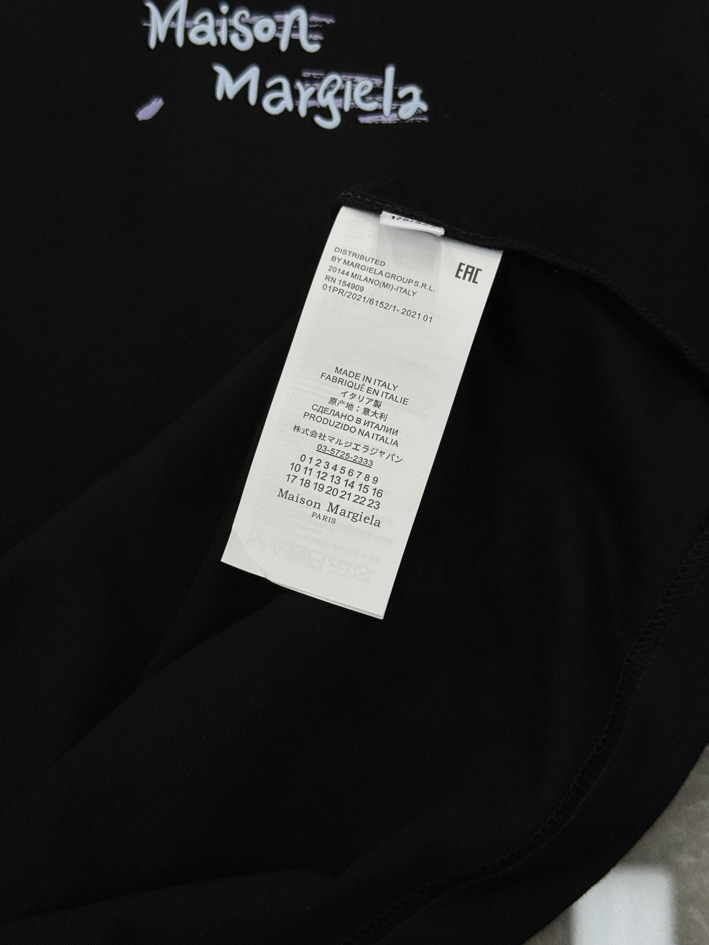 Maison Margiela MM6新品涂鸦数字T恤，男女同款❤️优选280g纯棉材质，穿着舒适透气。背面手写品牌名+
