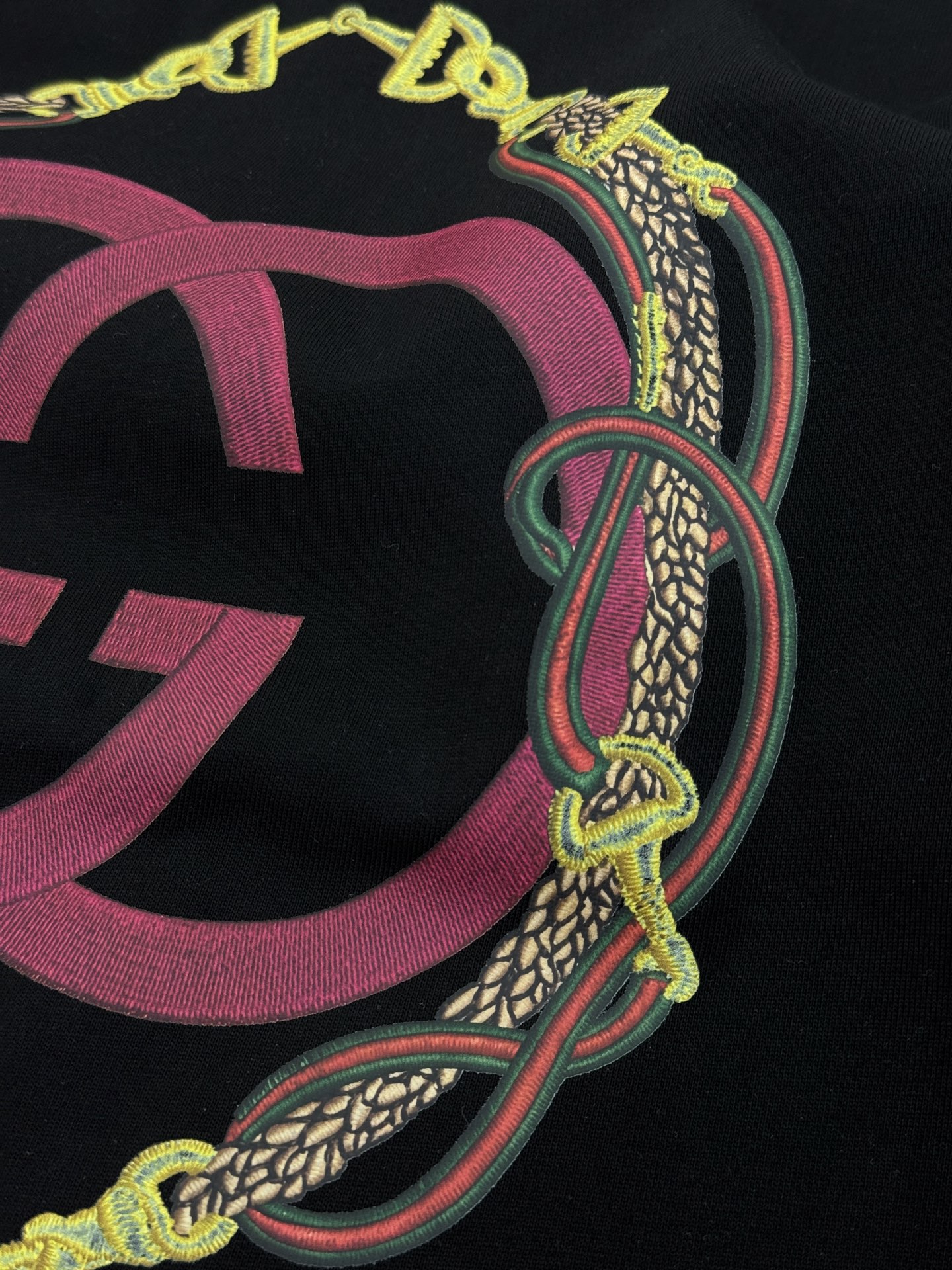 Gucci2026春夏马年限定T恤，男女同款❤️100%纯棉，280g重磅面料，柔软亲肤又挺阔有型。胸前