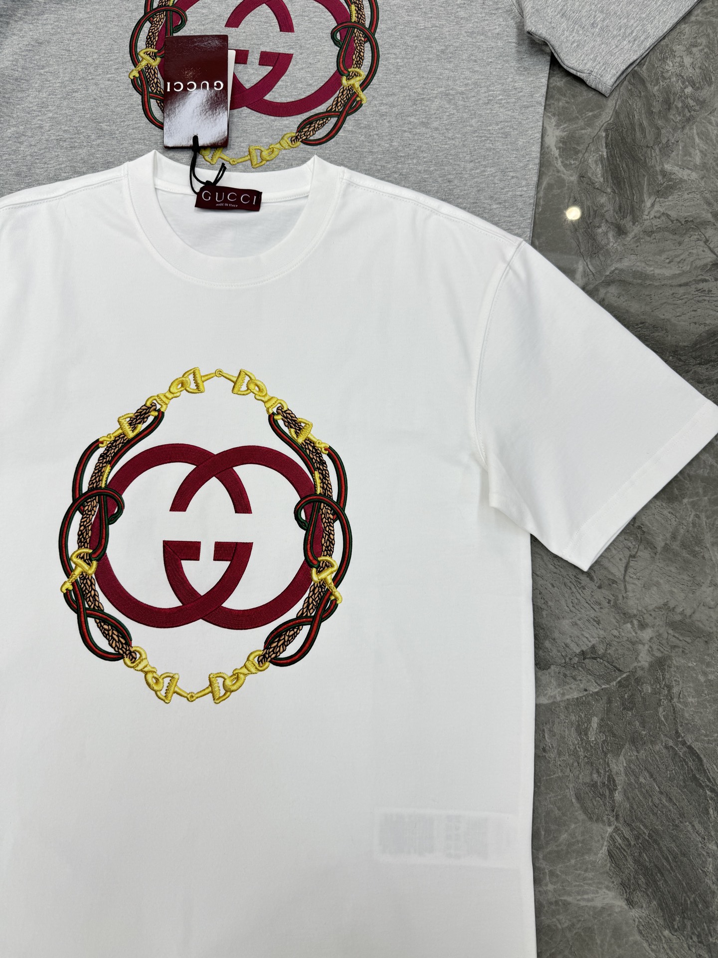 Gucci2026春夏马年限定T恤，男女同款❤️100%纯棉，280g重磅面料，柔软亲肤又挺阔有型。胸前