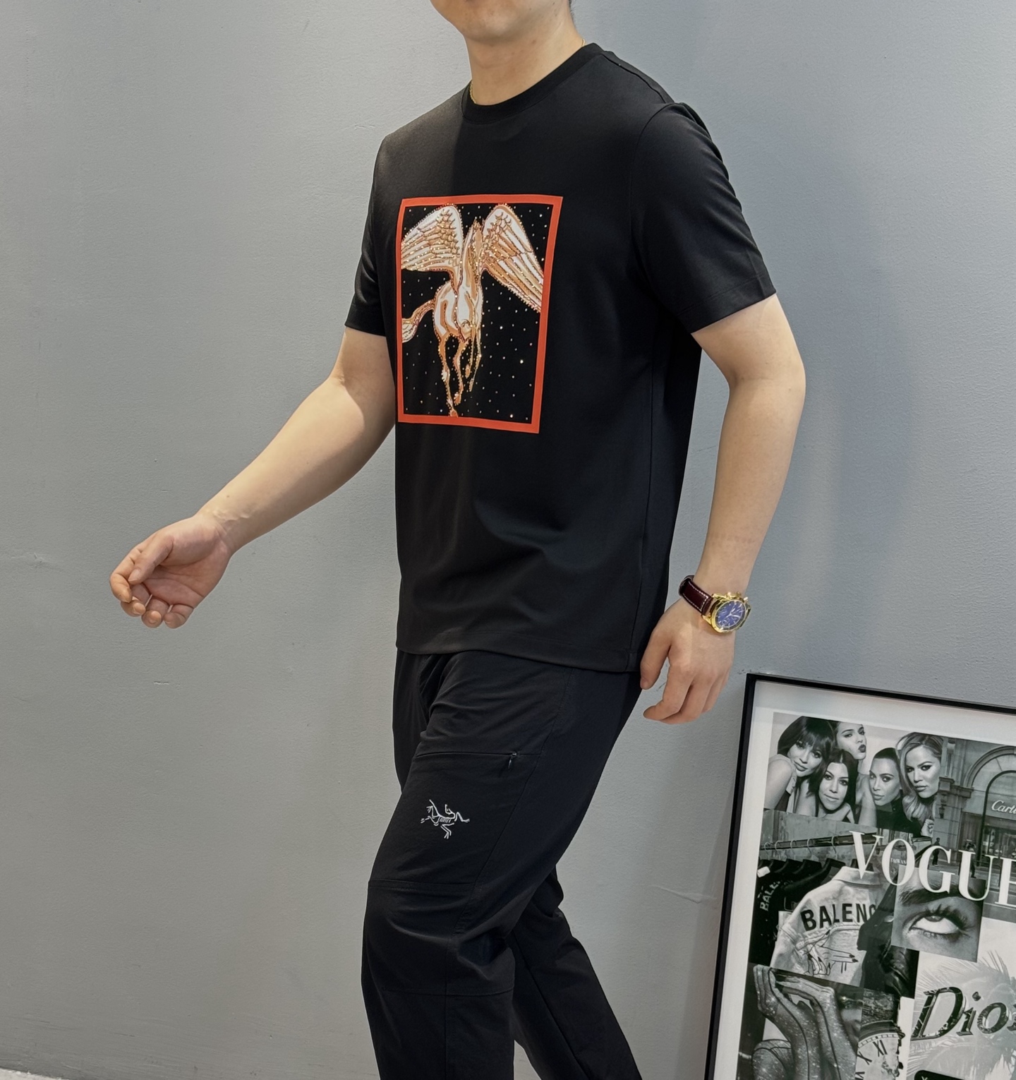 HERM*S爱马仕新款丝光棉T恤.新品为全新系列注入满满活力，这款单品用心甄选200g丝光棉面料制成，面