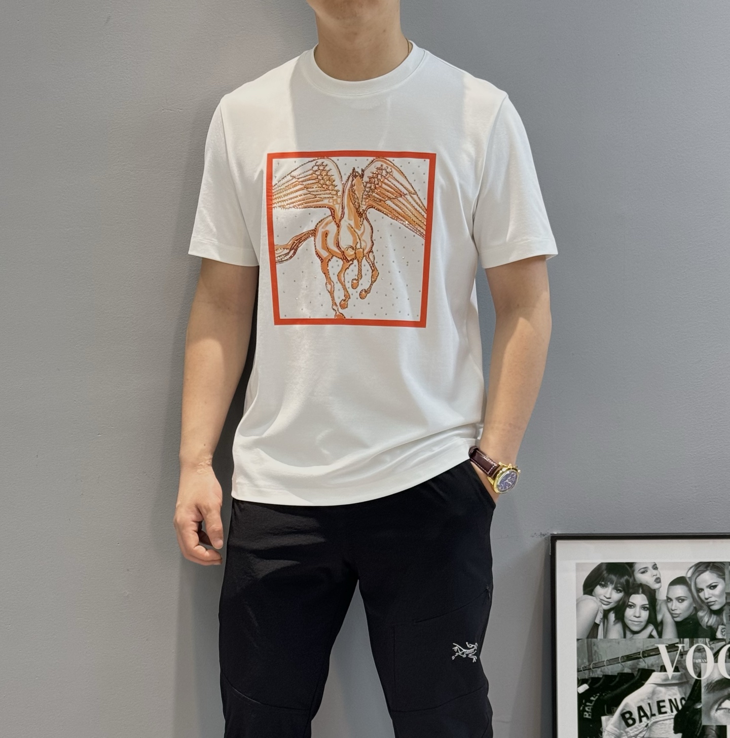 HERM*S爱马仕新款丝光棉T恤.新品为全新系列注入满满活力，这款单品用心甄选200g丝光棉面料制成，面