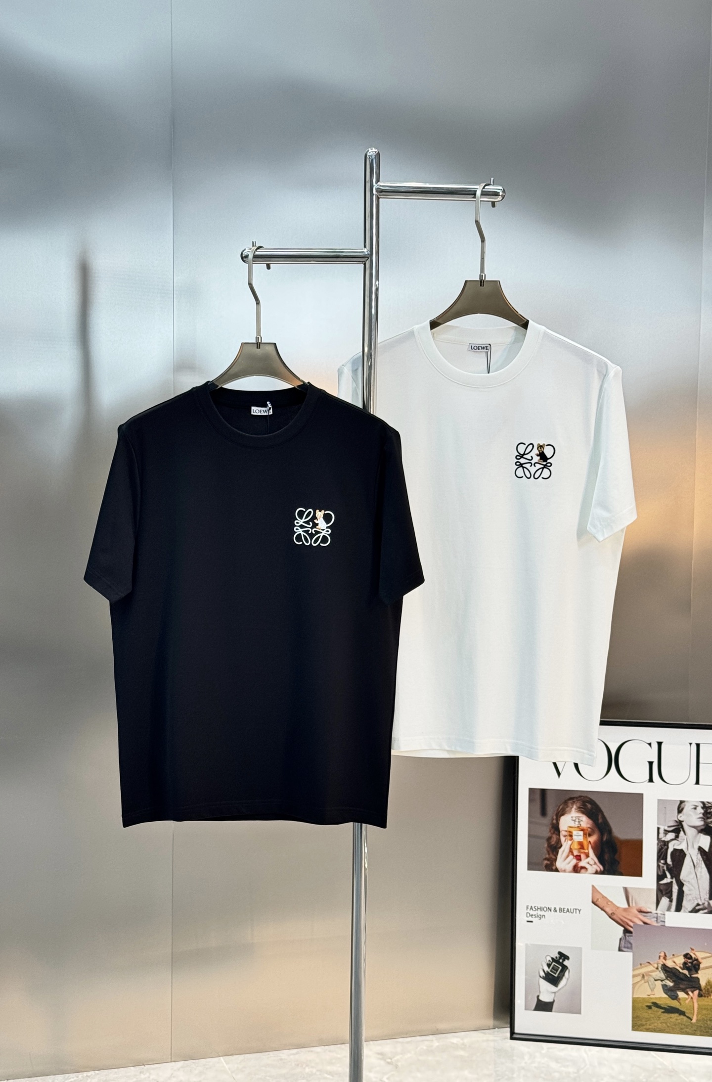LOEWE*罗意威Louis Wain联名猫T恤.26s新品春夏与插画师LouisWain联名短袖T恤，