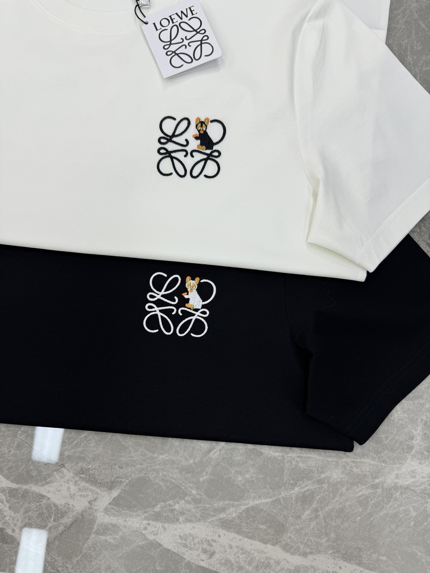 LOEWE*罗意威Louis Wain联名猫T恤.26s新品春夏与插画师LouisWain联名短袖T恤，