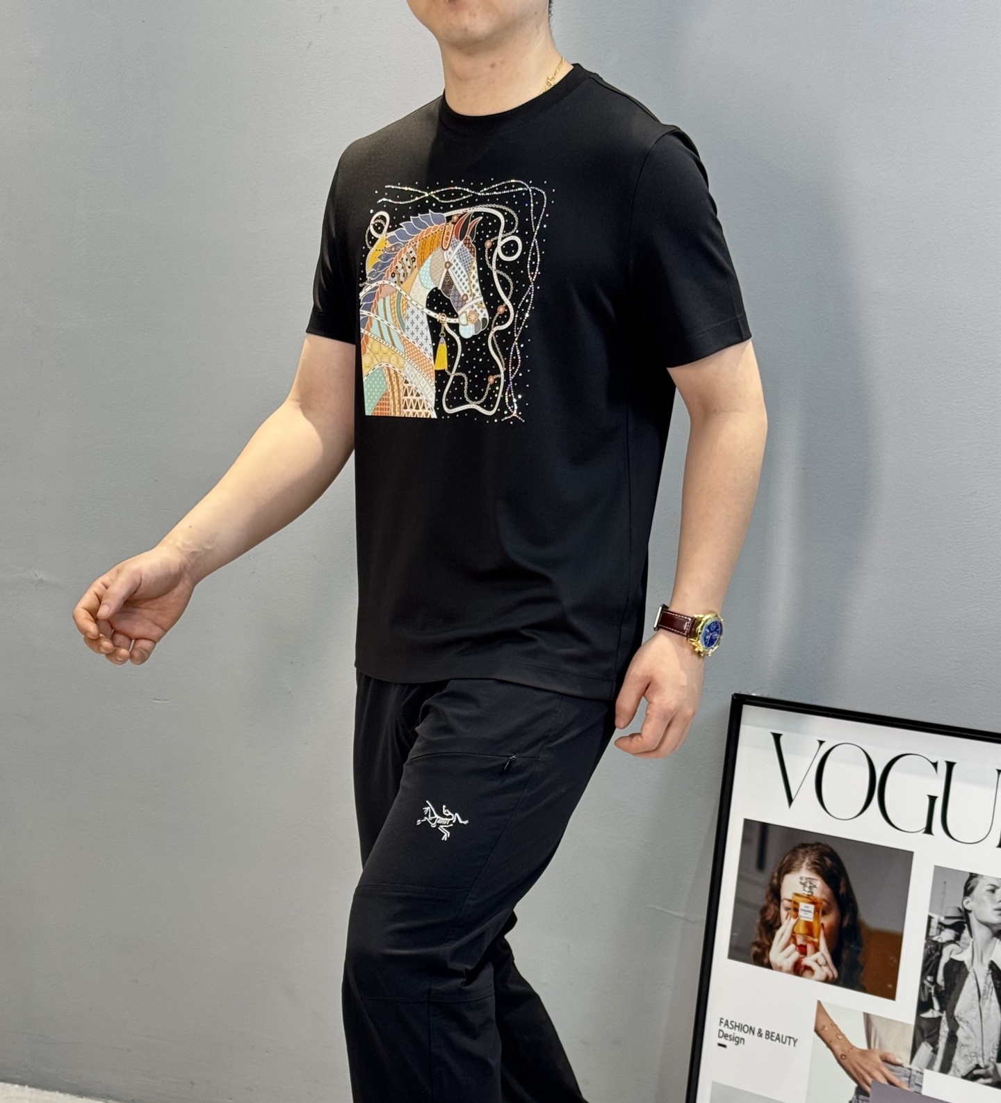 HERM*S爱马仕新款丝光棉T恤.新品为全新系列注入满满活力，这款单品用心甄选200g丝光棉面料制成，面