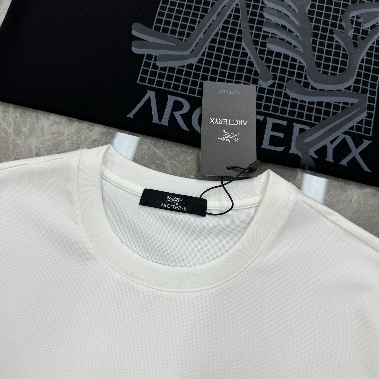 ARC'TERY*始祖-鸟🐦新款丝光棉T恤.优选200g丝光棉质面料，柔软舒适.裁剪工艺到位没有任何的拖
