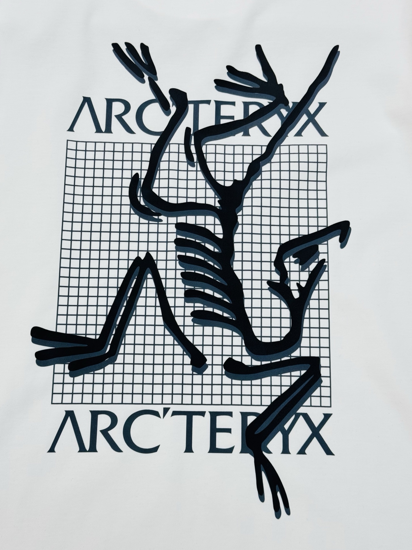 ARC'TERY*始祖-鸟🐦新款丝光棉T恤.优选200g丝光棉质面料，柔软舒适.裁剪工艺到位没有任何的拖