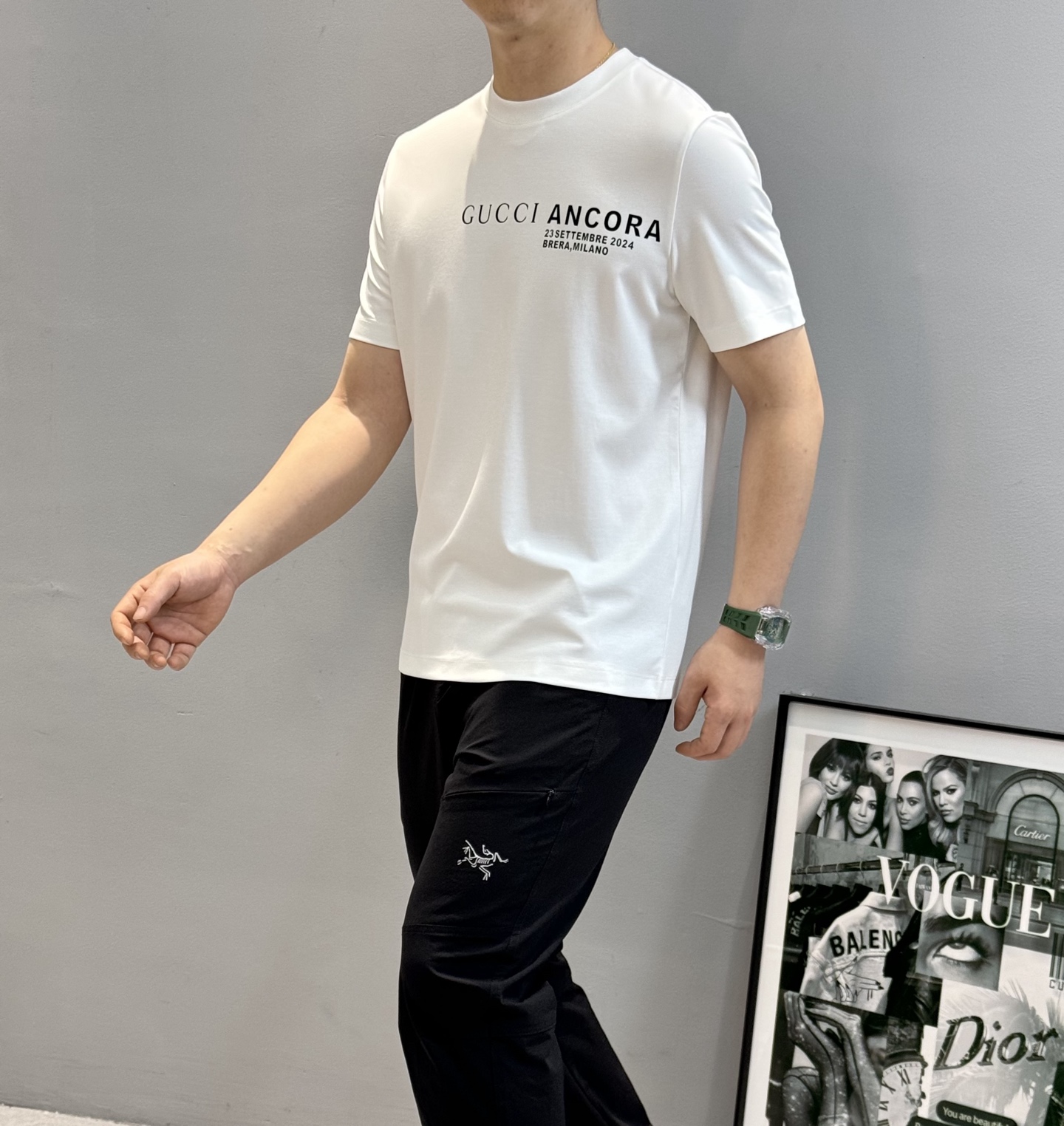 Gucc*i古齐新款丝光棉T恤.简单基础款推荐-优选200g100%丝光全棉材质制作而成.质地顺滑细腻.