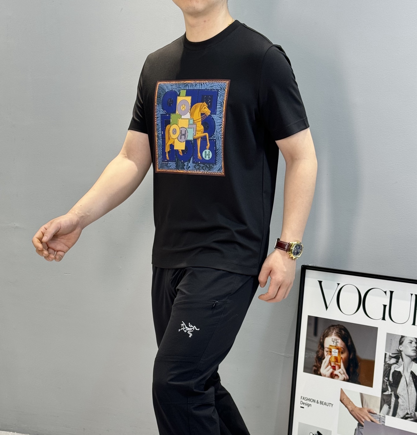 HERM*S爱马仕新款丝光棉T恤.新品为全新系列注入满满活力，这款单品用心甄选200g丝光棉面料制成，面