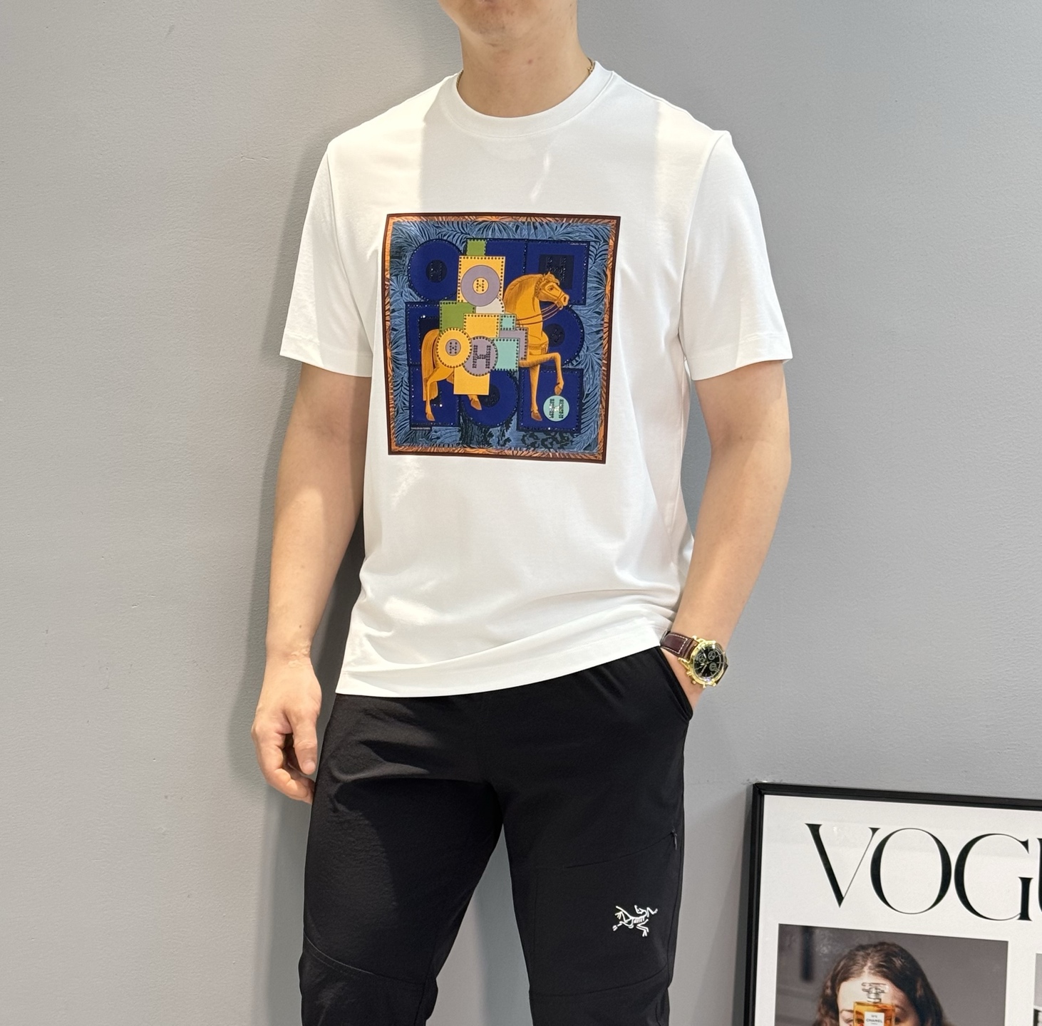 HERM*S爱马仕新款丝光棉T恤.新品为全新系列注入满满活力，这款单品用心甄选200g丝光棉面料制成，面