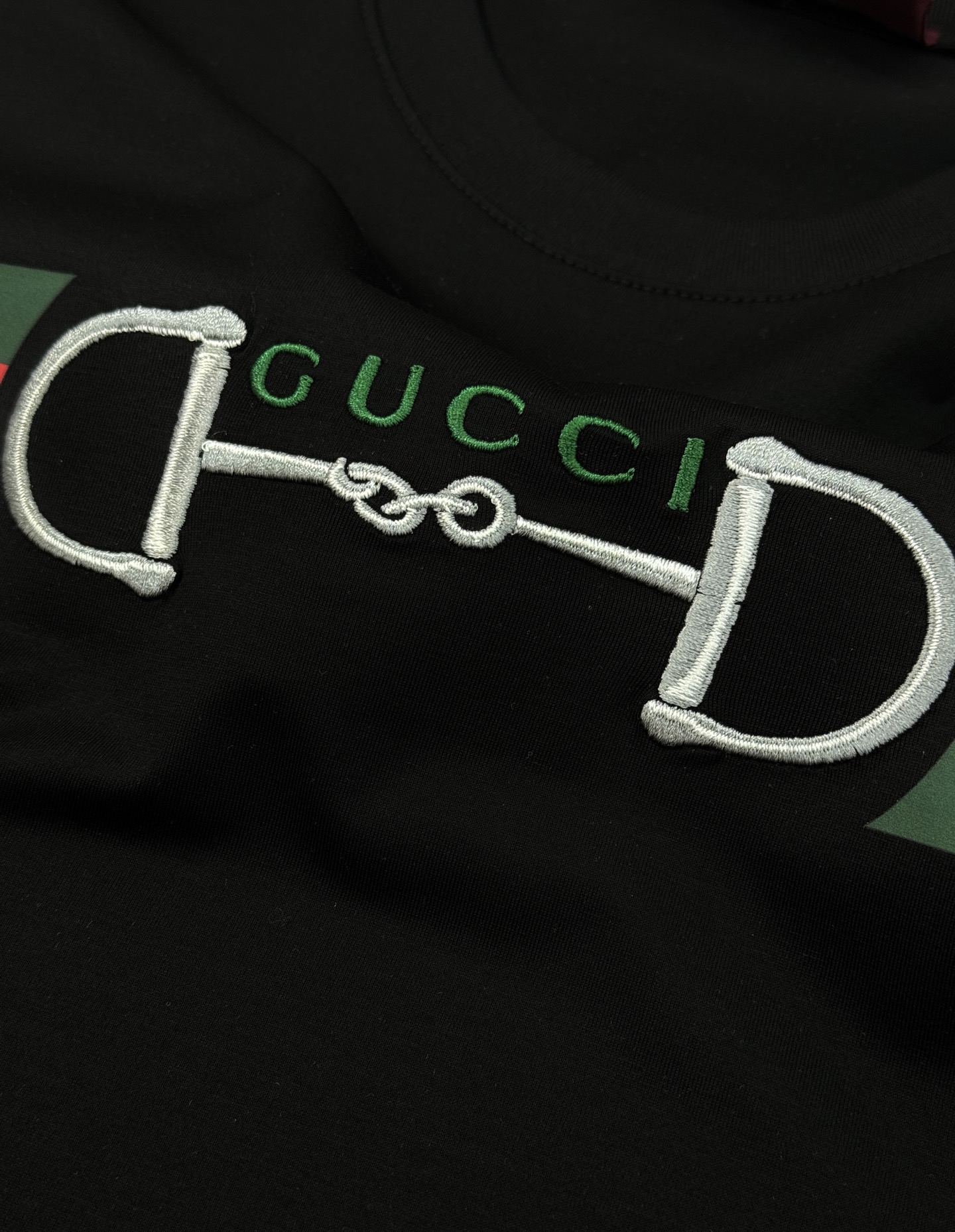 GUCCI古奇26s新品马衔扣红绿条纹T恤.190g丝光棉面料.舒适透气，定制螺纹.舒适不易变形.日常穿