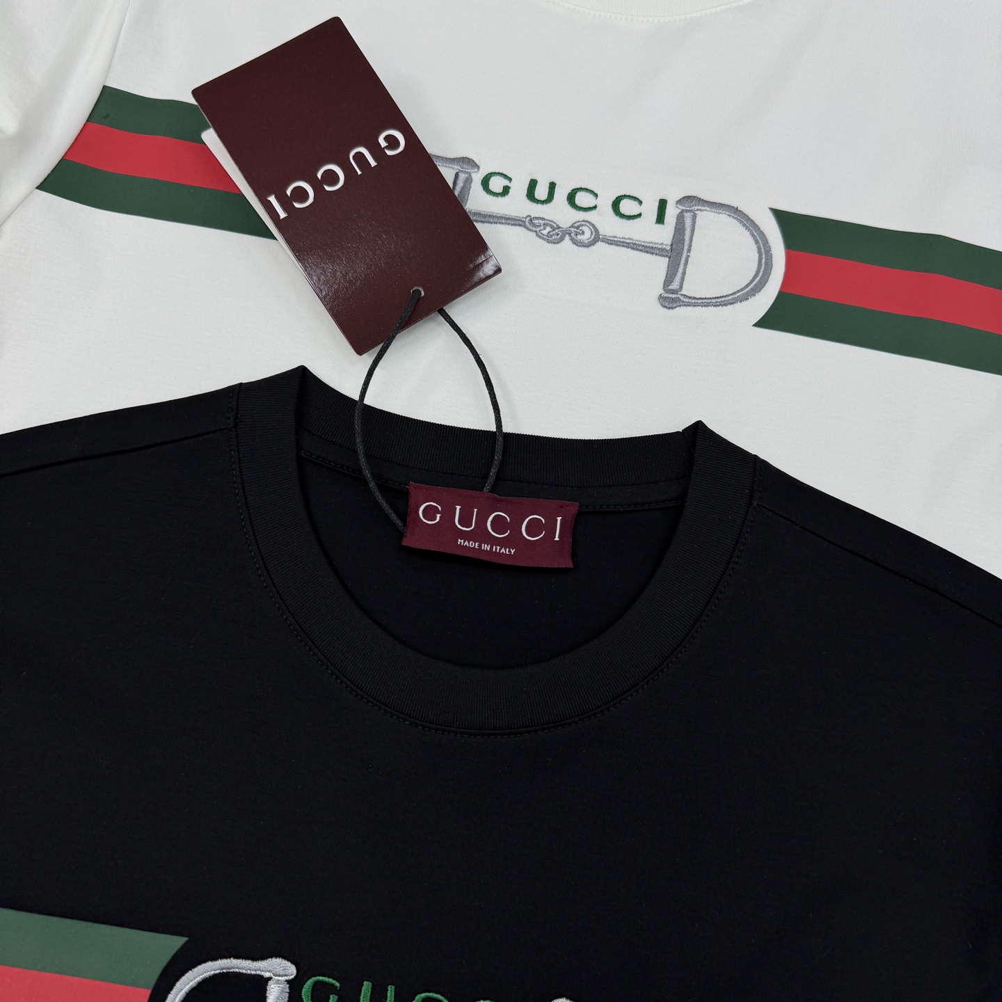 GUCCI古奇26s新品马衔扣红绿条纹T恤.190g丝光棉面料.舒适透气，定制螺纹.舒适不易变形.日常穿