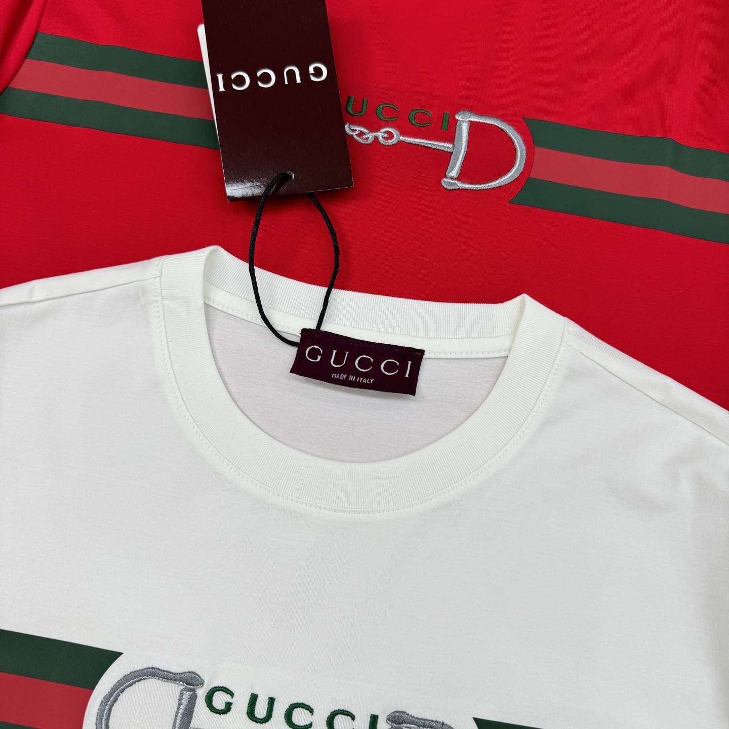 GUCCI古奇26s新品马衔扣红绿条纹T恤.190g丝光棉面料.舒适透气，定制螺纹.舒适不易变形.日常穿