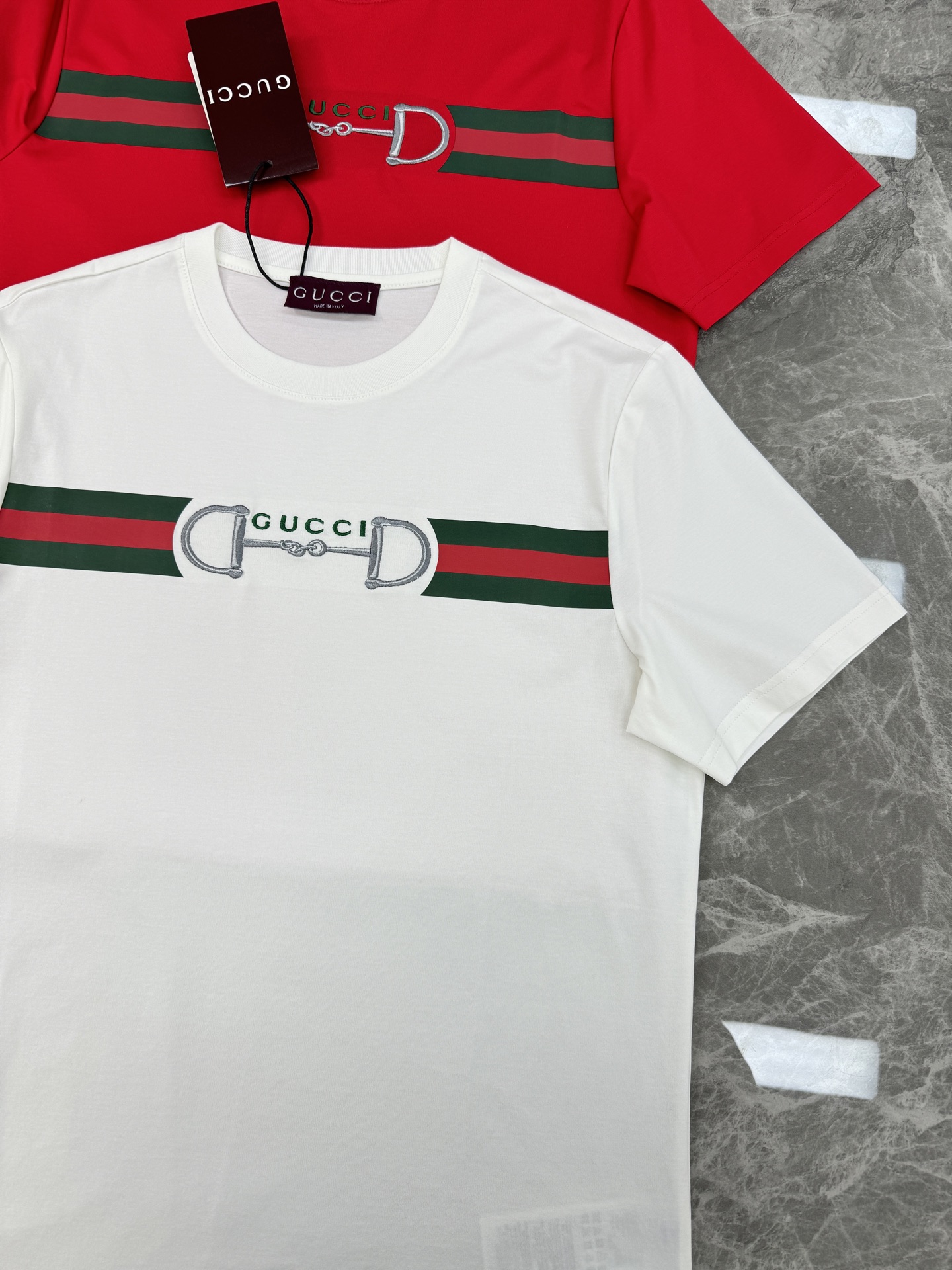 GUCCI古奇26s新品马衔扣红绿条纹T恤.190g丝光棉面料.舒适透气，定制螺纹.舒适不易变形.日常穿