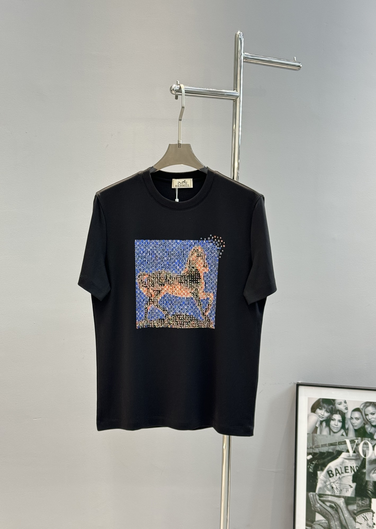 HERM*S爱马仕新款丝光棉T恤.新品为全新系列注入满满活力，这款单品用心甄选200g丝光棉面料制成，面
