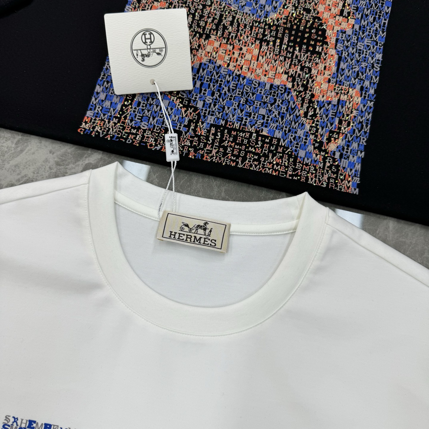 HERM*S爱马仕新款丝光棉T恤.新品为全新系列注入满满活力，这款单品用心甄选200g丝光棉面料制成，面