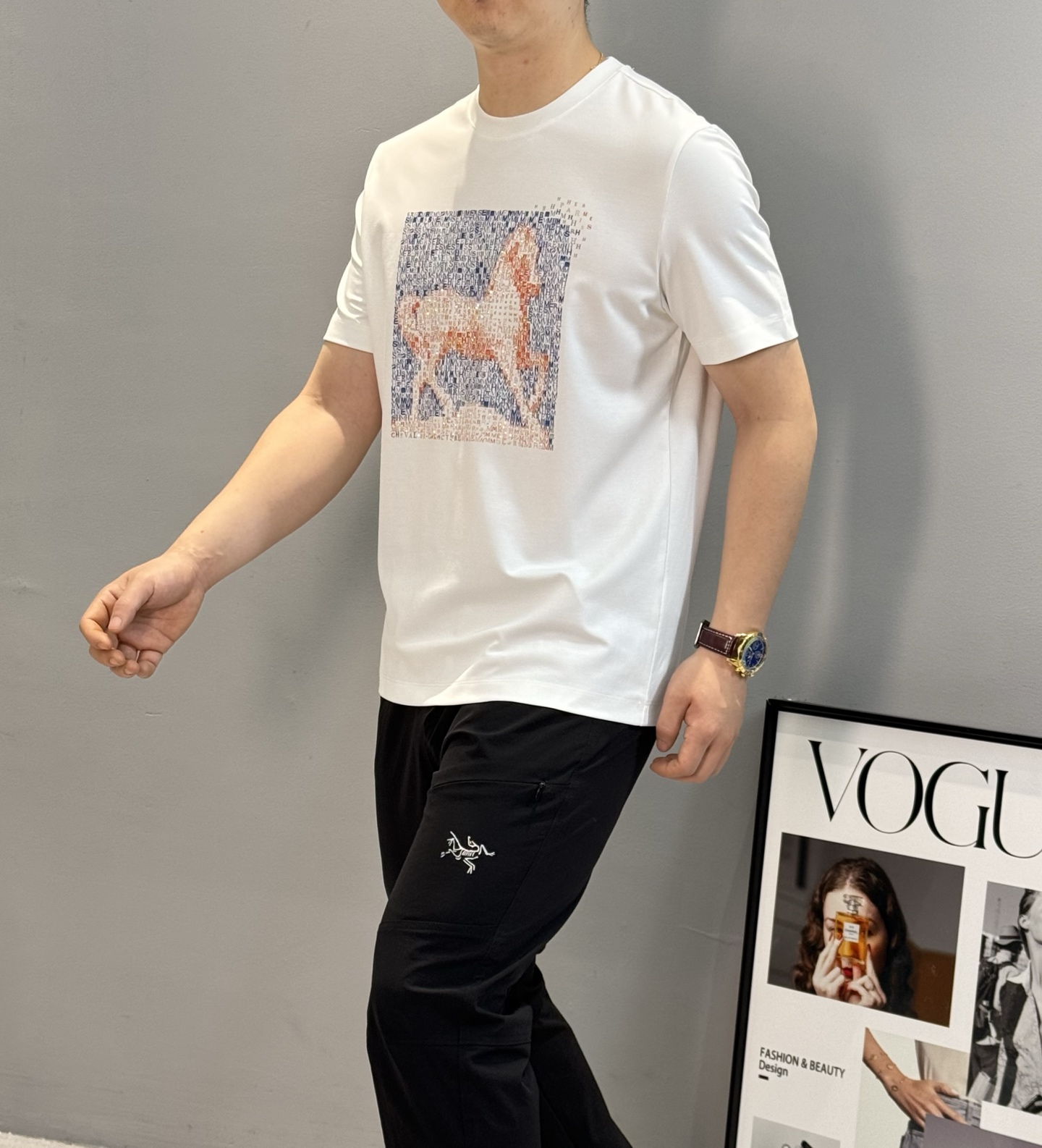 HERM*S爱马仕新款丝光棉T恤.新品为全新系列注入满满活力，这款单品用心甄选200g丝光棉面料制成，面