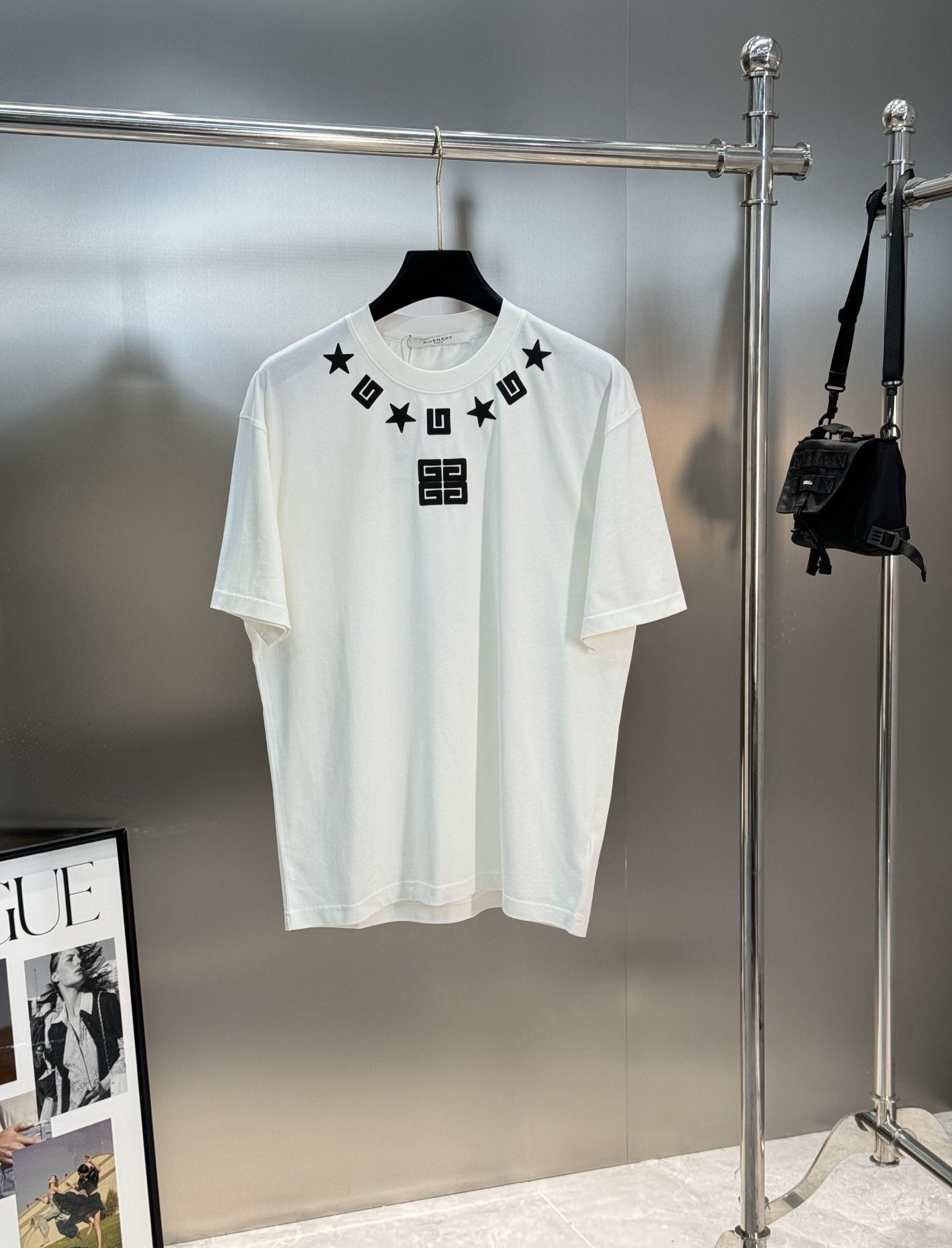 Givench*y 纪梵希新款款印花短袖t恤，男女同款❤️春夏新款的百搭单品！领口经典品牌图形五角星以其