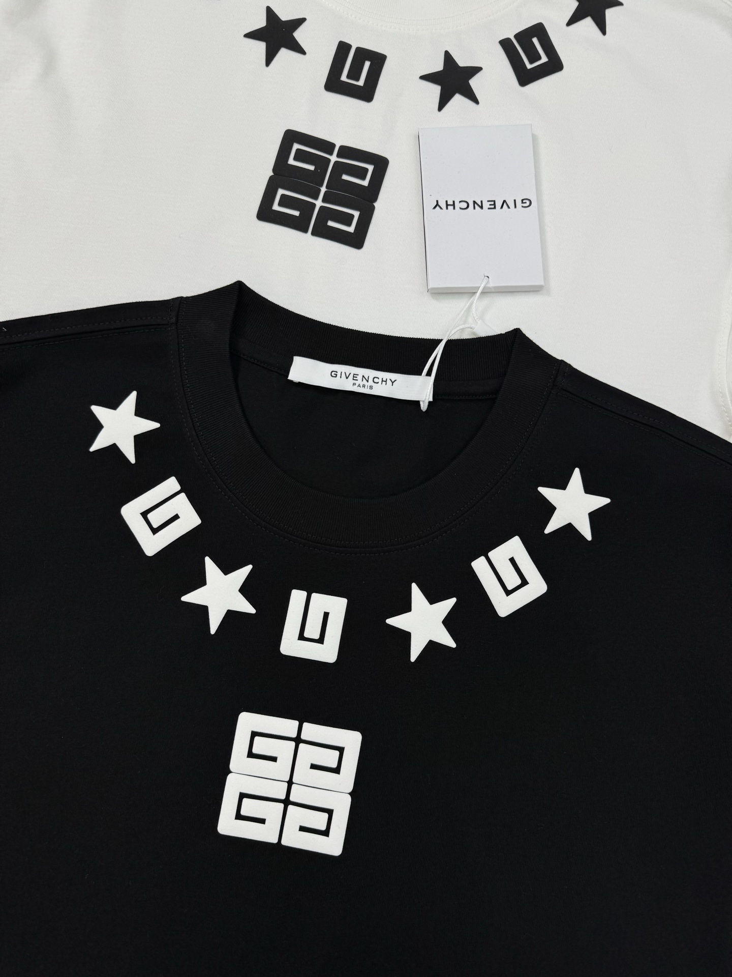 Givench*y 纪梵希新款款印花短袖t恤，男女同款❤️春夏新款的百搭单品！领口经典品牌图形五角星以其