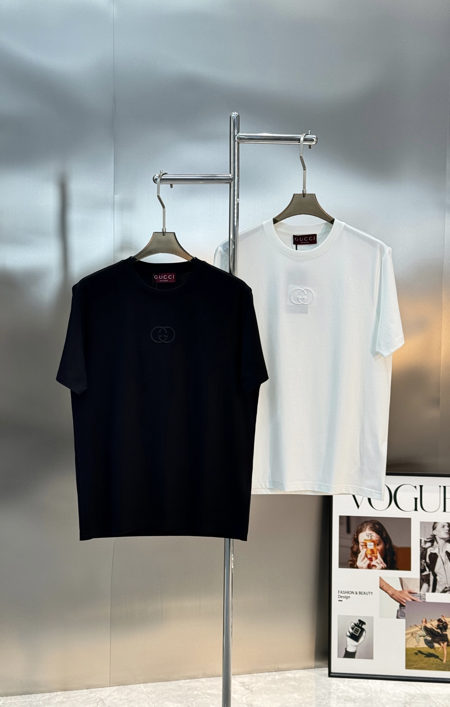 Gucci古奇26s新款圆领短T. 原单品质！重工3D绣花.本色搭配.视觉感受超前！悬垂感强！手感质感都