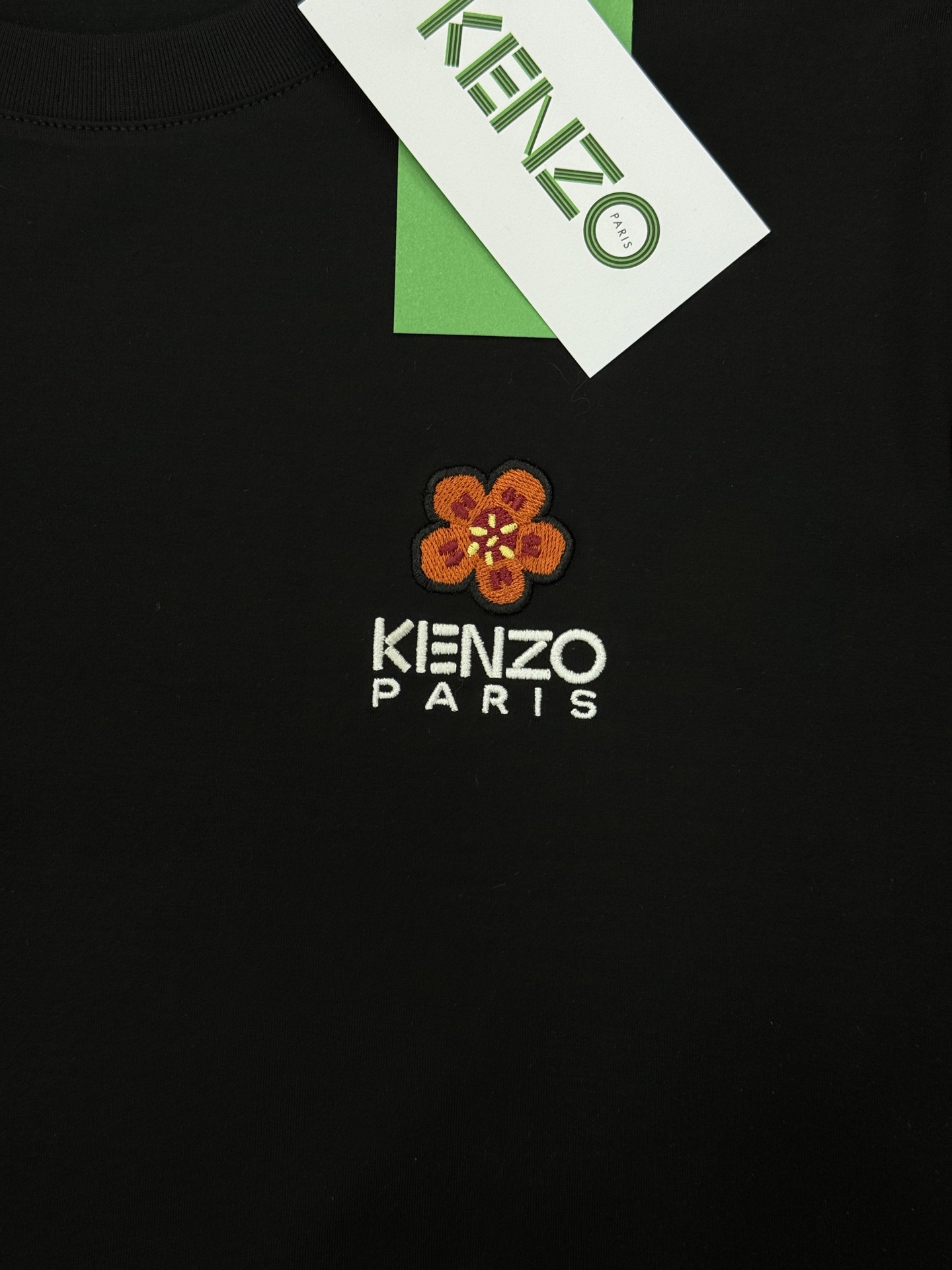 KENZO海棠花刺绣短袖，26s新品推荐❤️采用190g丝光棉面料.定制螺纹.柔软透气，穿着超舒适!胸前