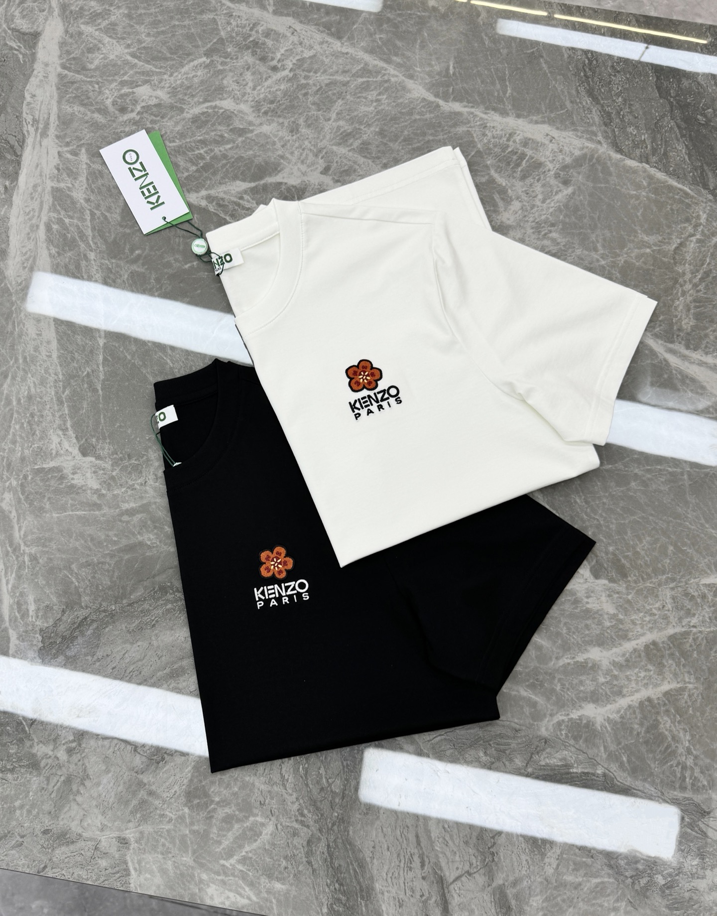 KENZO海棠花刺绣短袖，26s新品推荐❤️采用190g丝光棉面料.定制螺纹.柔软透气，穿着超舒适!胸前