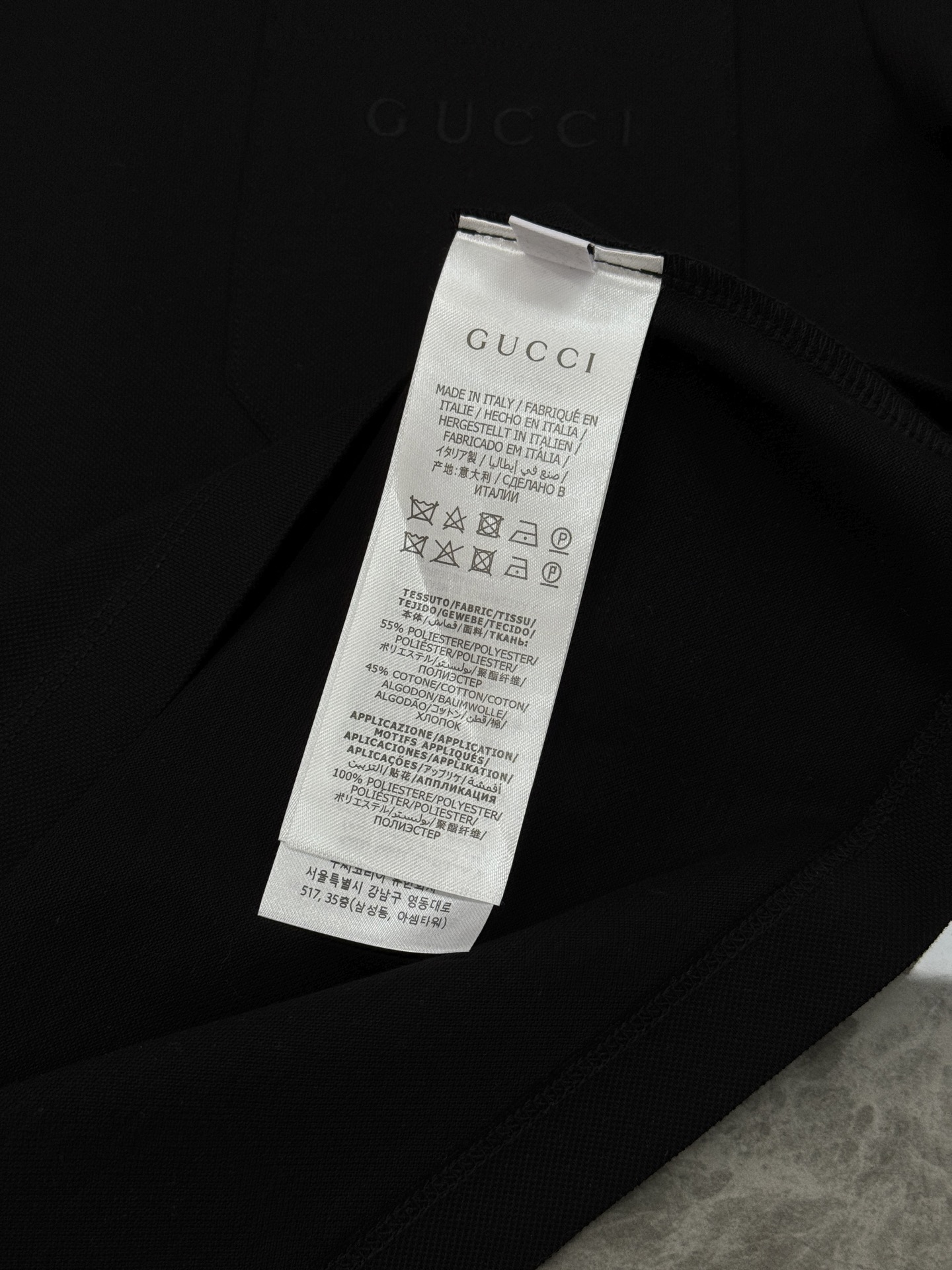 Gucci古奇新品Polo衫👨🏻采用高品质丝光珠地棉材质，透气又舒适，夏天穿超合适!领口和袖口红绿织带，