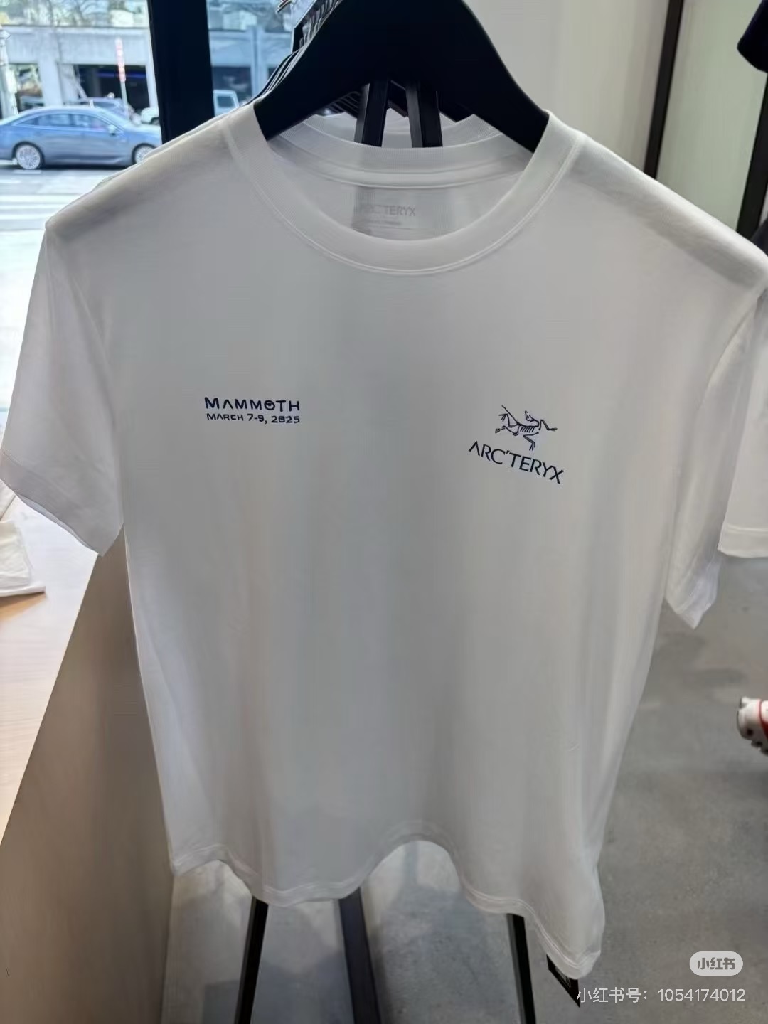 。🌾 ARC'TERY*始祖-鸟鸟潮牌爆款推荐🔥联名款猛犸象🦣男女同款！高品质高版本，此款胸前及后背Lo