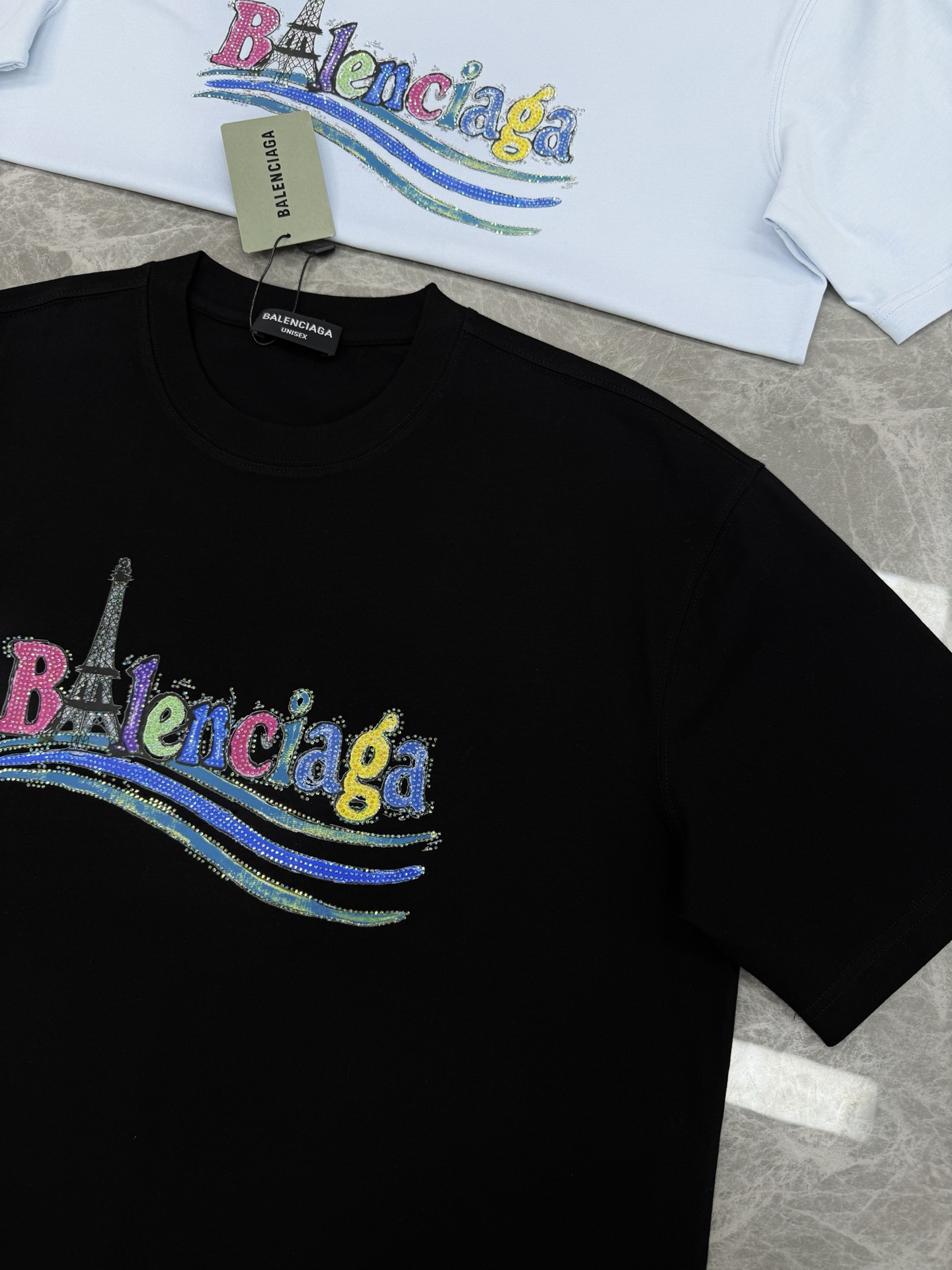 。🌾 Balenciag*巴黎世家新款潮牌可乐logoT恤.男女同款！os版型真的很迷人.新款面料230